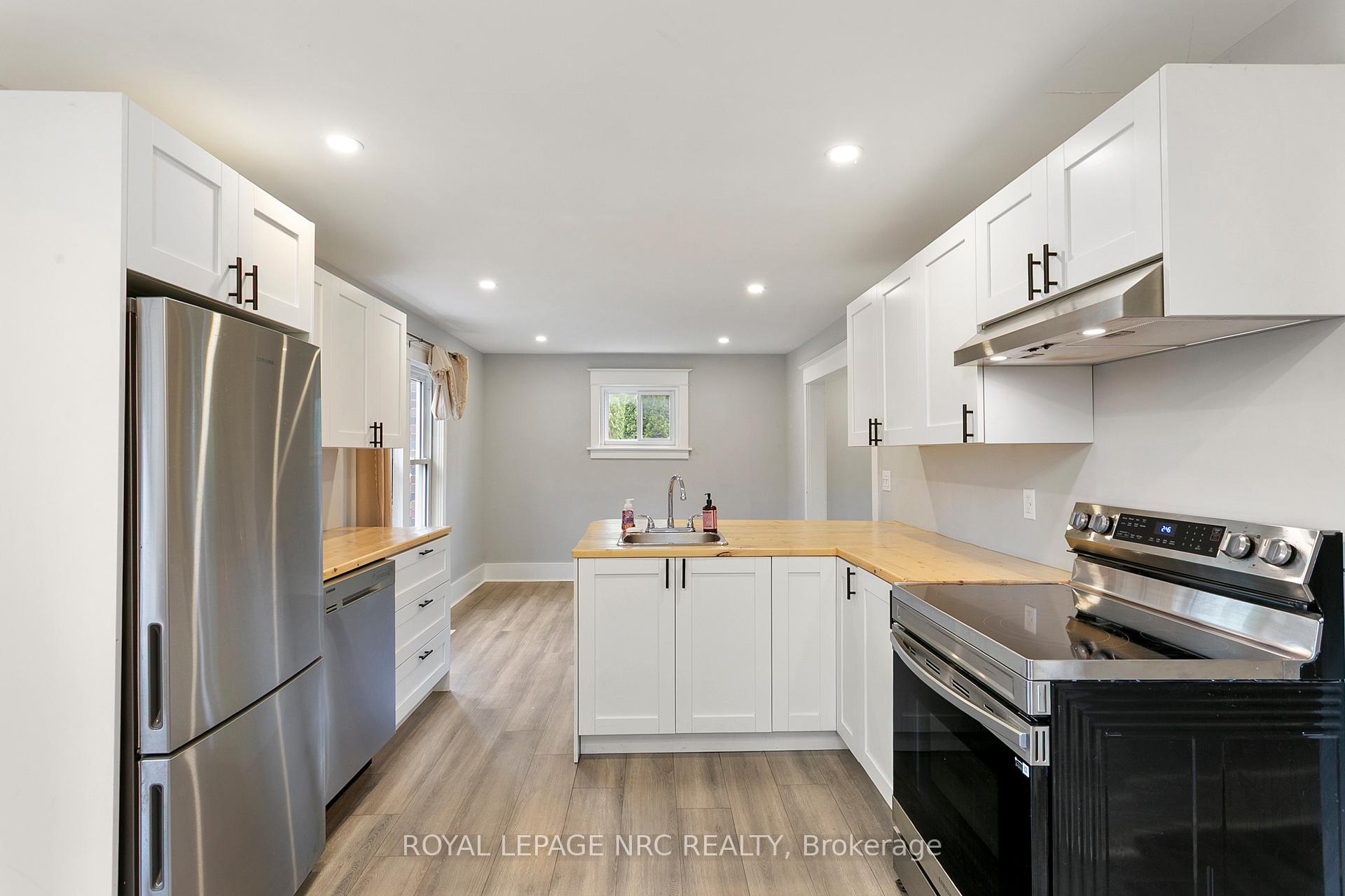 Photo 7 of 6334 Crawford Street, Niagara Falls, Morrison — HOMEH
