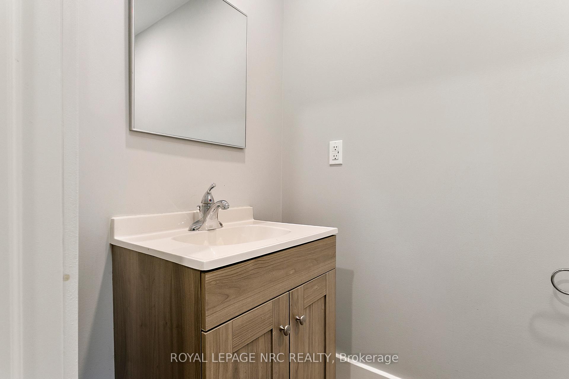 Photo 13 of 6334 Crawford Street, Niagara Falls, Morrison — HOMEH