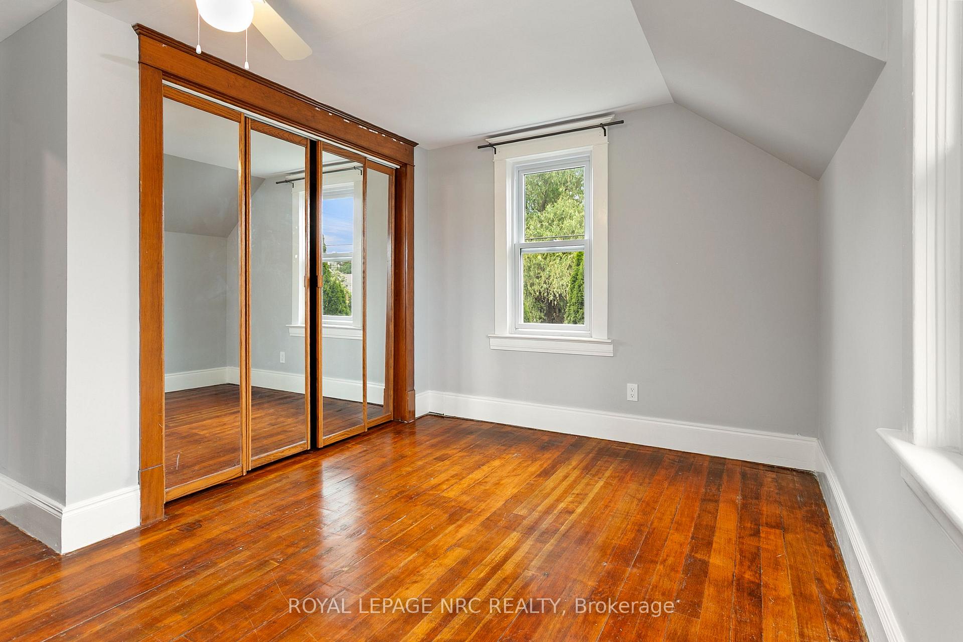 Photo 19 of 6334 Crawford Street, Niagara Falls, Morrison — HOMEH