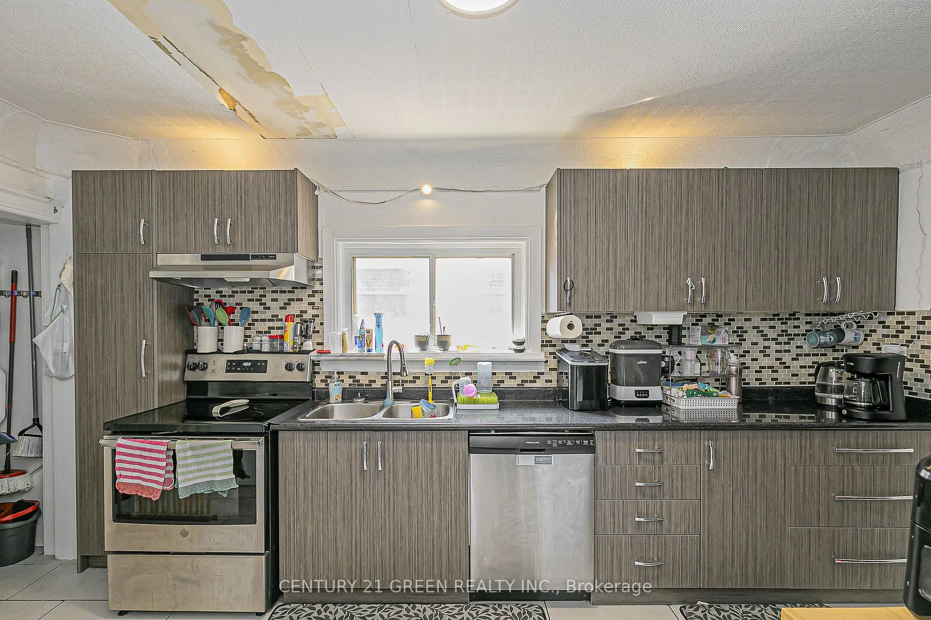 Photo 13 of 58 Gibbons Street, Oshawa, McLaughlin — HOMEH