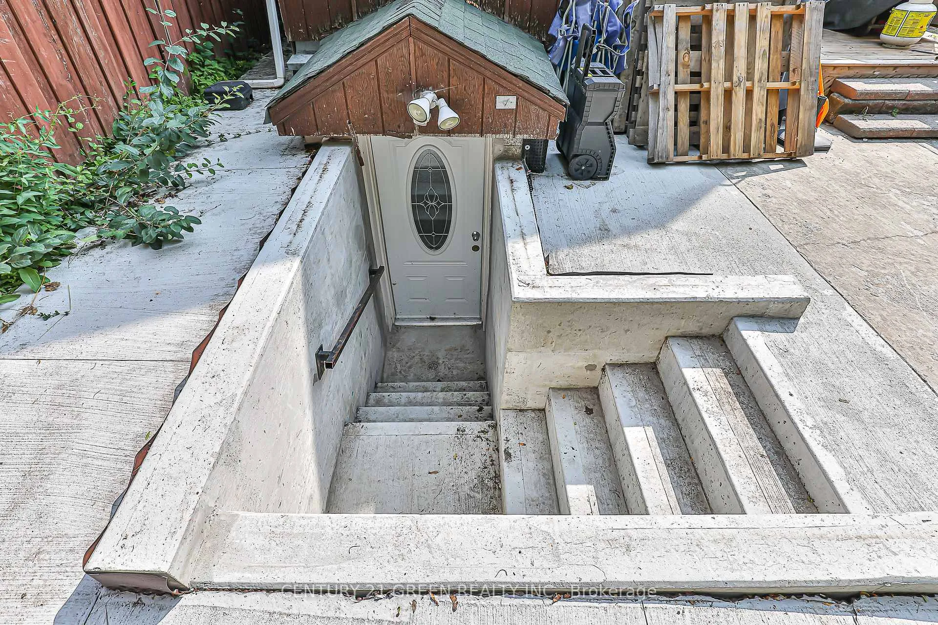 Photo 29 of 58 Gibbons Street, Oshawa, McLaughlin — HOMEH