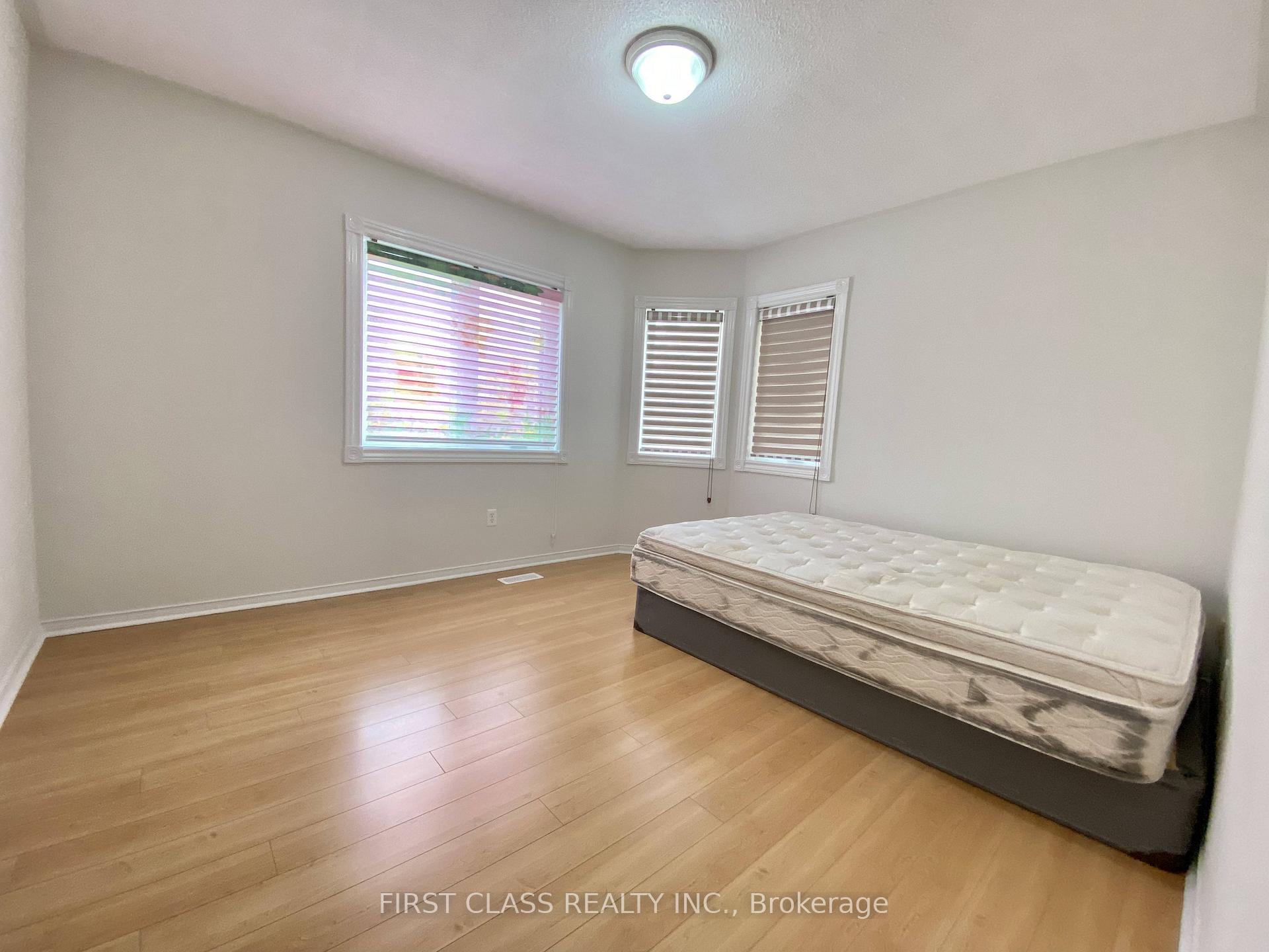 Photo 10 of 108 Snowdon Circle, Markham, Markville — HOMEH