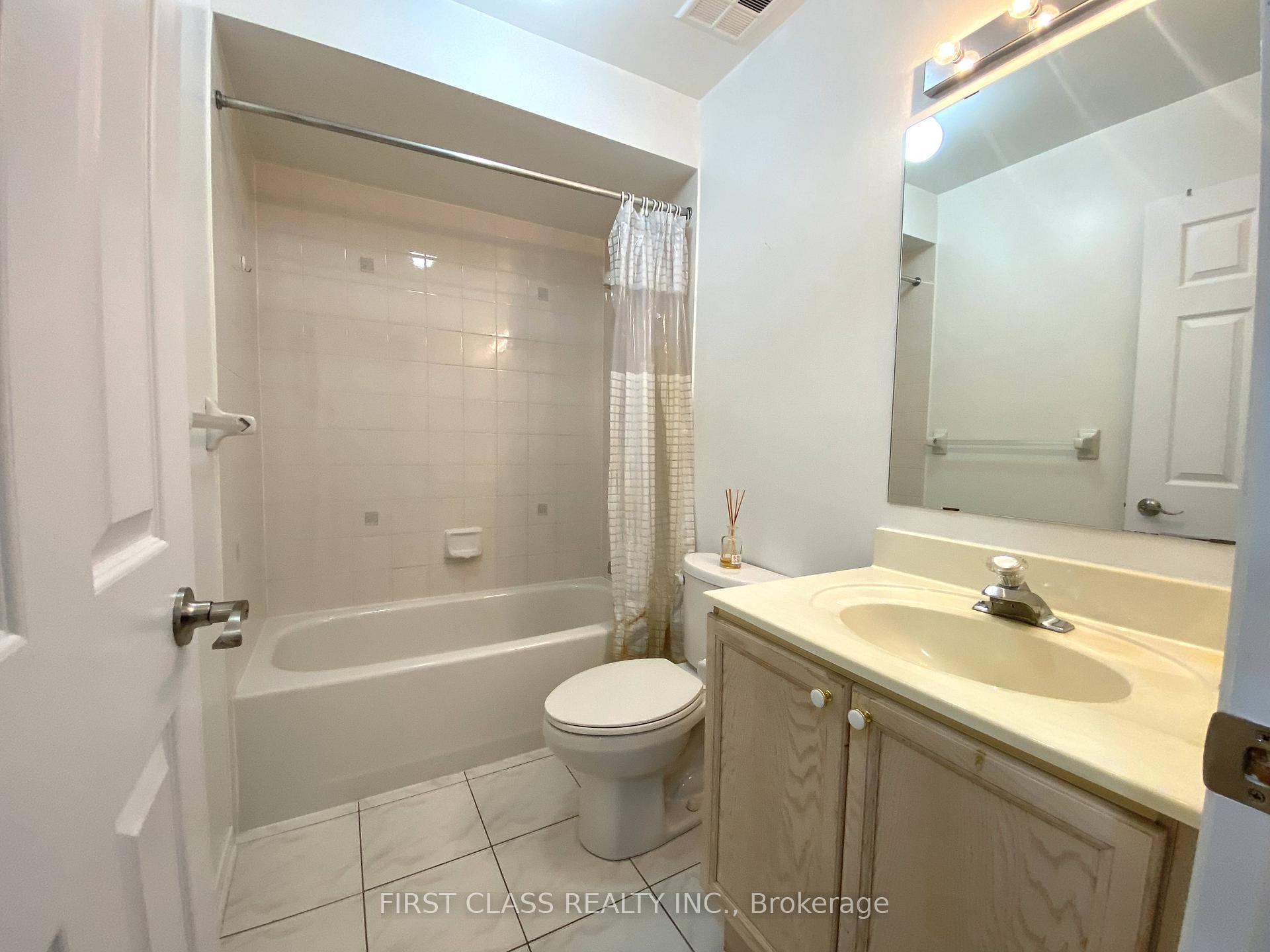 Photo 15 of 108 Snowdon Circle, Markham, Markville — HOMEH