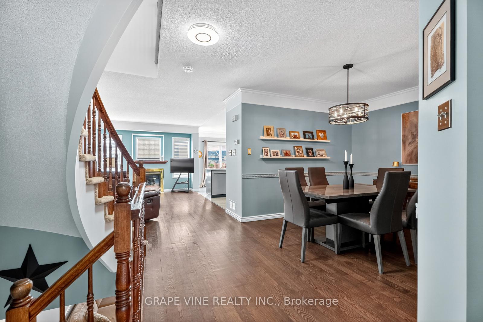 Photo 10 of 1545 Demeter Street, Ottawa, Fallingbrook/Gardenway South — HOMEH