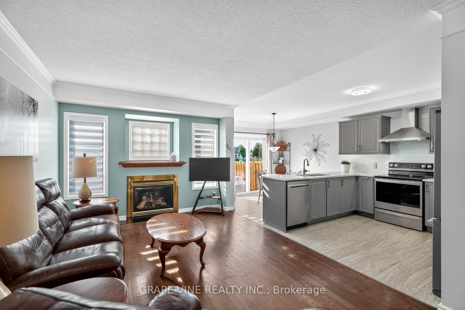 Photo 12 of 1545 Demeter Street, Ottawa, Fallingbrook/Gardenway South — HOMEH