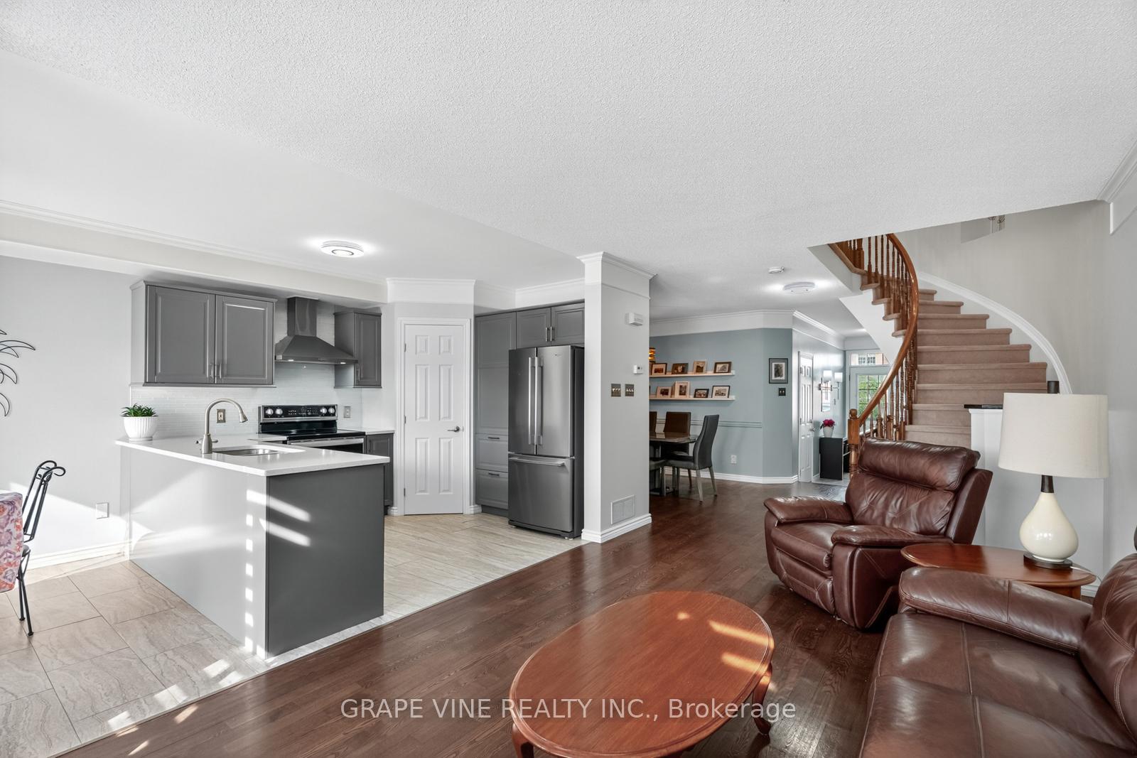 Photo 13 of 1545 Demeter Street, Ottawa, Fallingbrook/Gardenway South — HOMEH