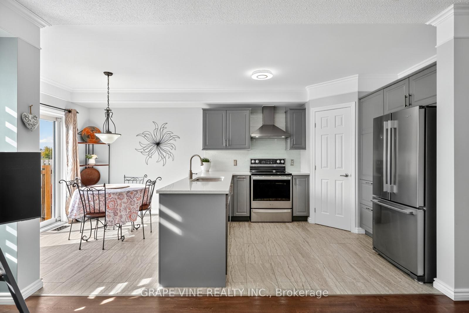 Photo 14 of 1545 Demeter Street, Ottawa, Fallingbrook/Gardenway South — HOMEH