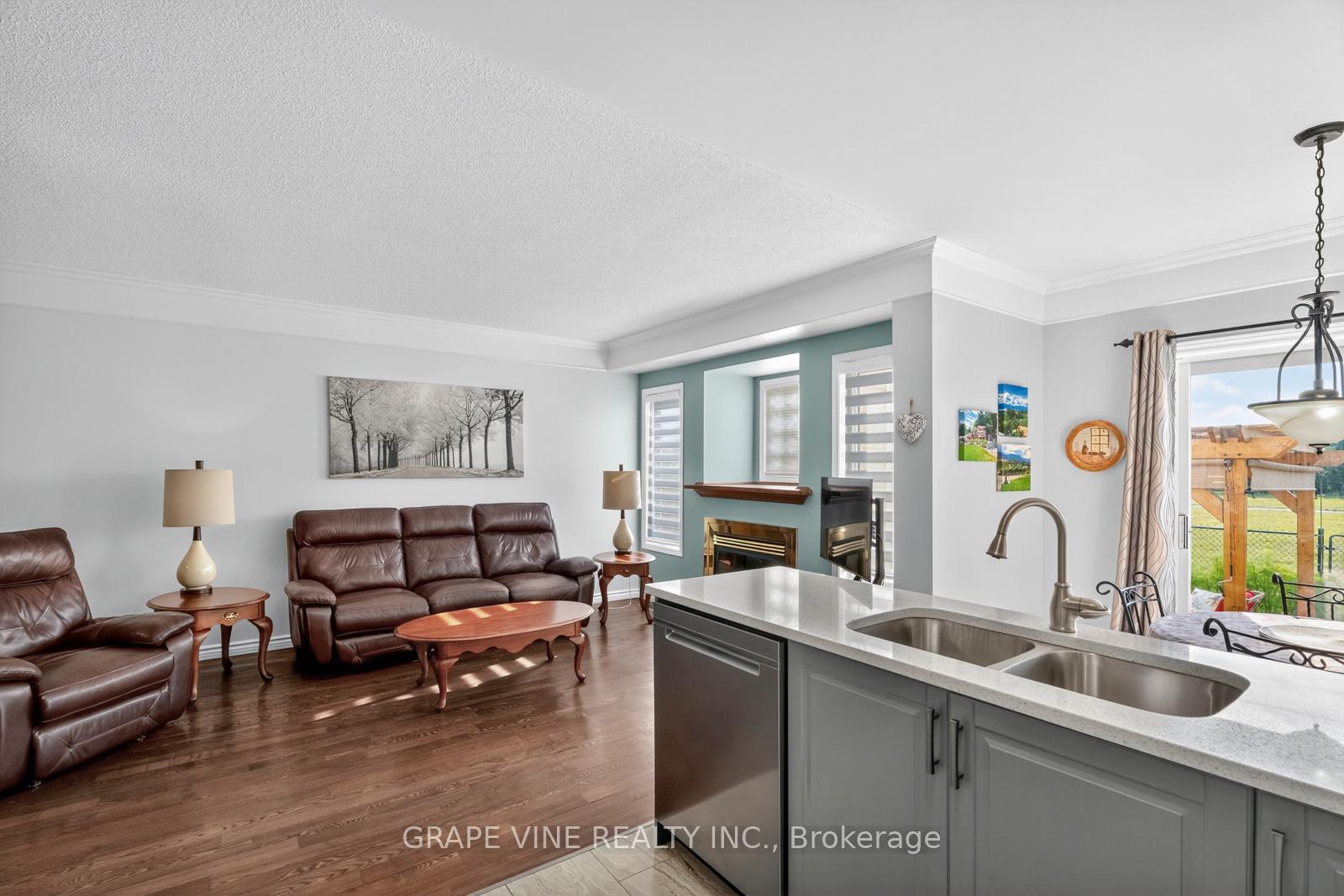 Photo 16 of 1545 Demeter Street, Ottawa, Fallingbrook/Gardenway South — HOMEH