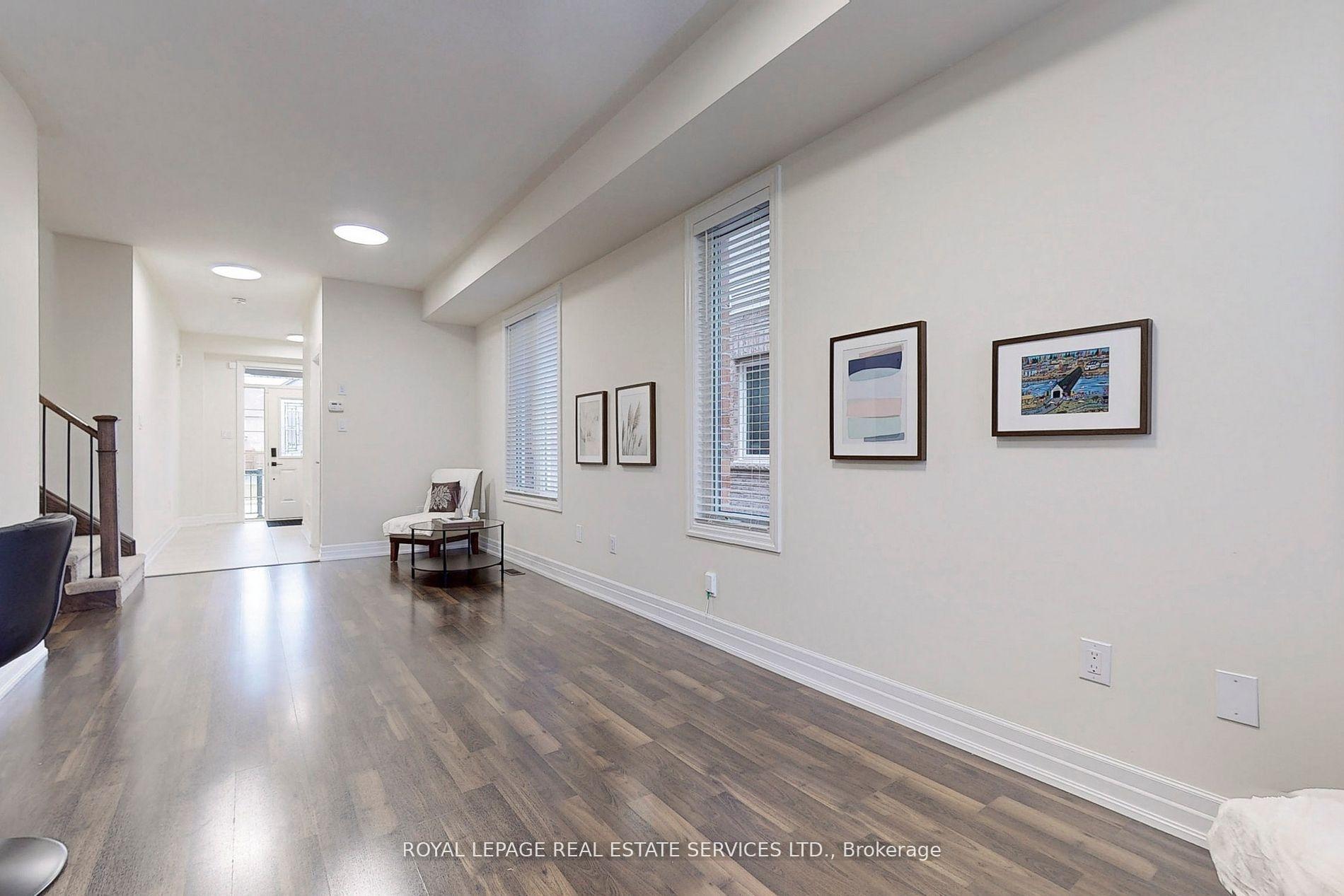 Photo 6 of 9498 Tallgrass Avenue, Niagara Falls, Lyons Creek — HOMEH