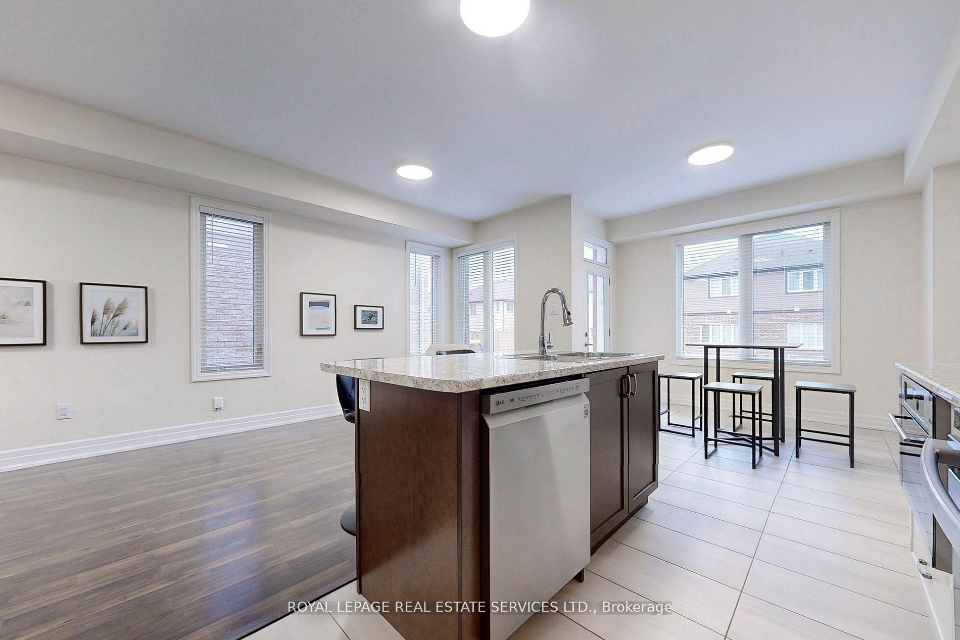 Photo 9 of 9498 Tallgrass Avenue, Niagara Falls, Lyons Creek — HOMEH