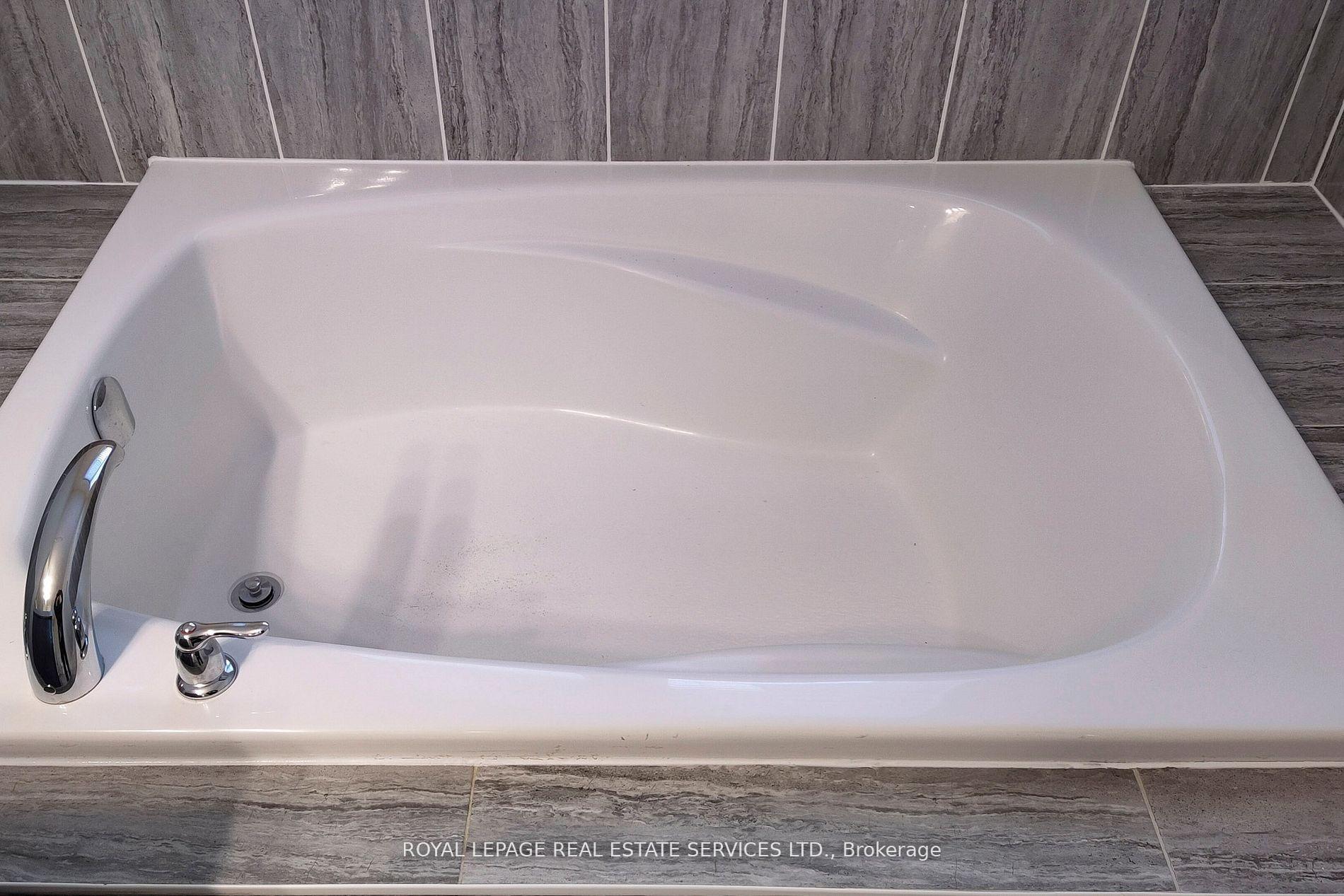 Photo 26 of 9498 Tallgrass Avenue, Niagara Falls, Lyons Creek — HOMEH
