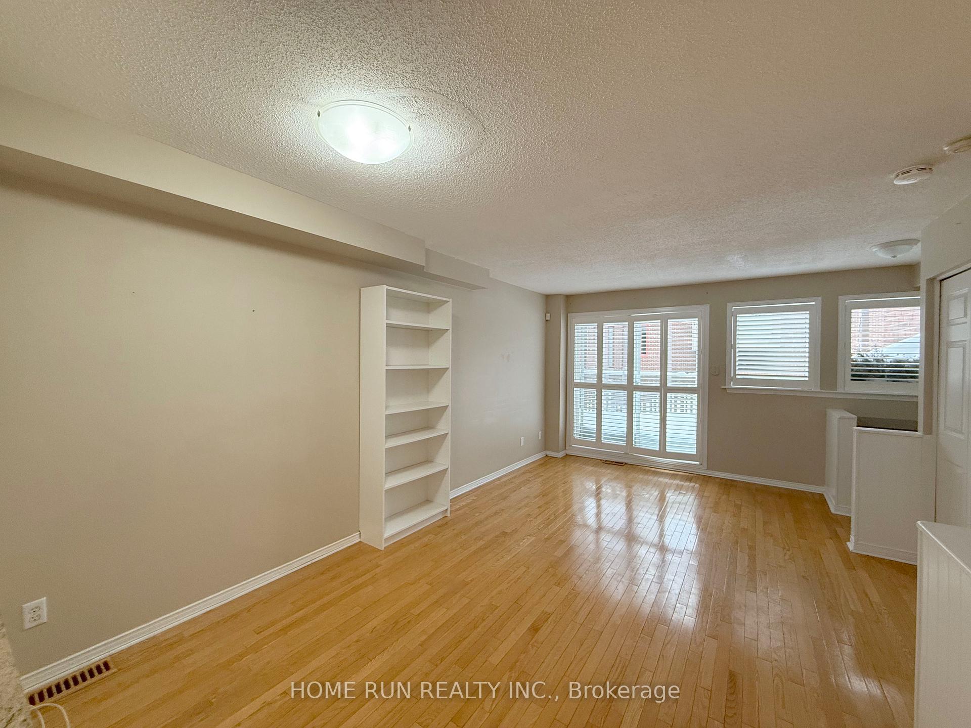 Photo 3 of 12 Cornerstone private, Ottawa, Ottawa Centre/Golden Triangle — HOMEH