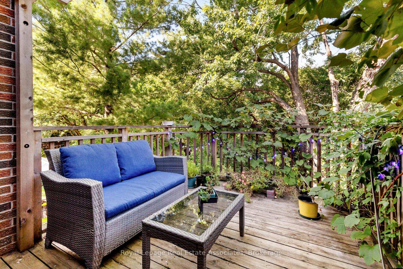 Photo 18 of 4265 Thom Gardens, Mississauga, Erin Mills — HOMEH