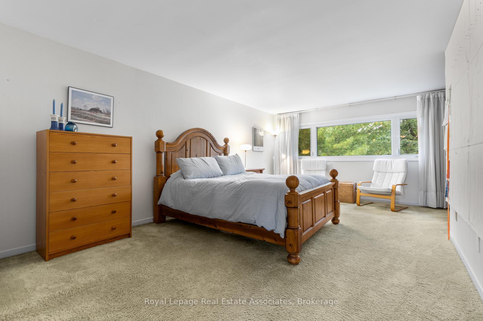 Photo 19 of 4265 Thom Gardens, Mississauga, Erin Mills — HOMEH