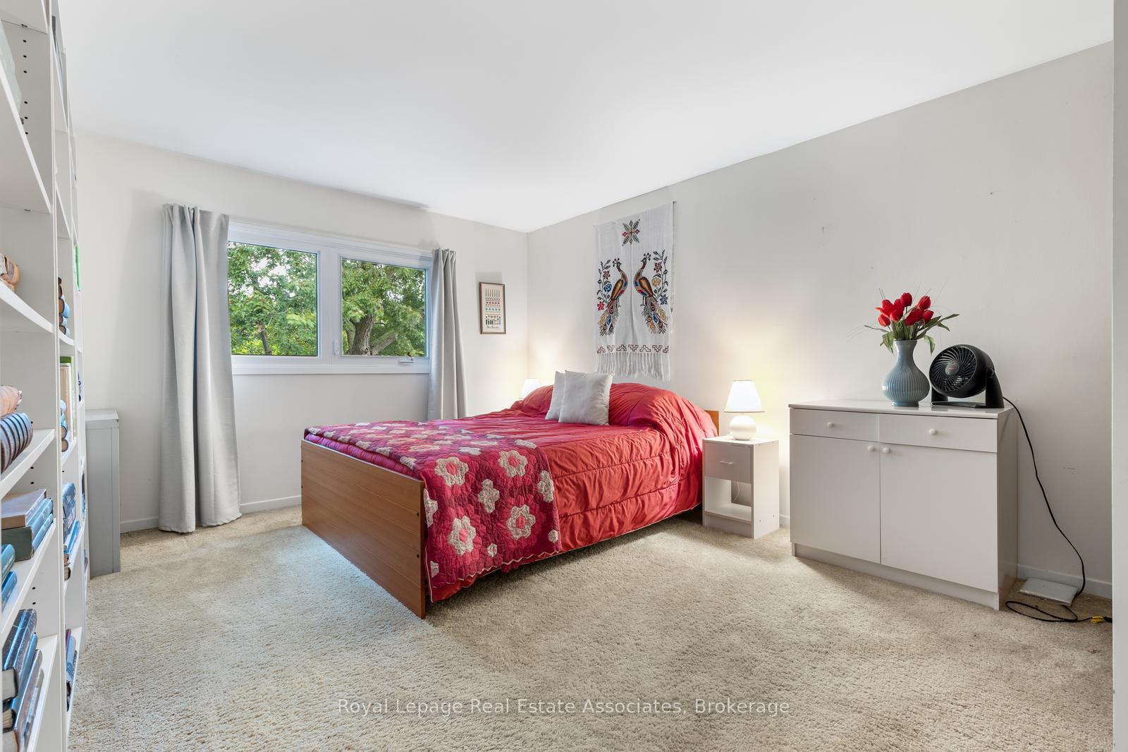 Photo 25 of 4265 Thom Gardens, Mississauga, Erin Mills — HOMEH