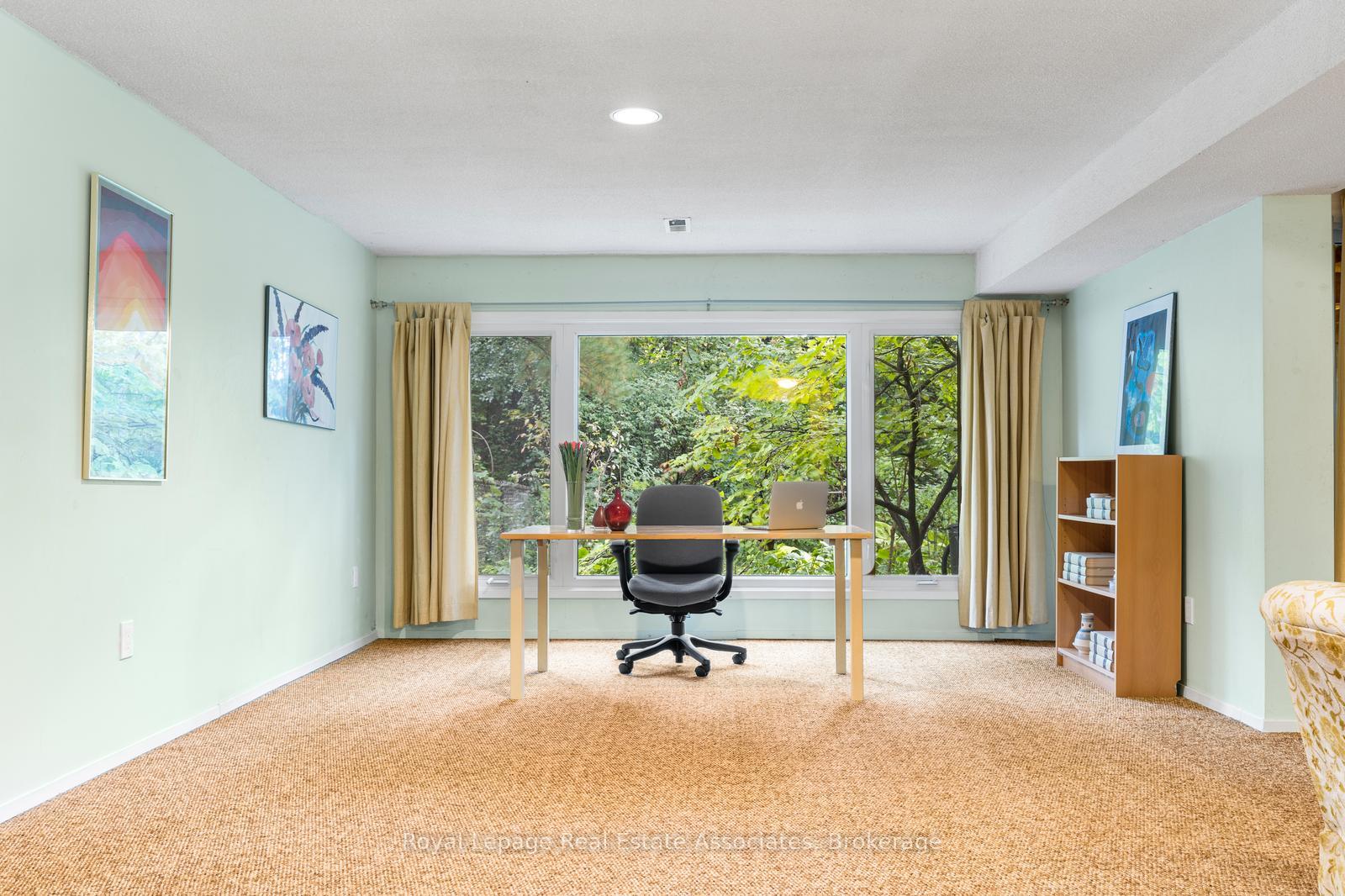 Photo 27 of 4265 Thom Gardens, Mississauga, Erin Mills — HOMEH