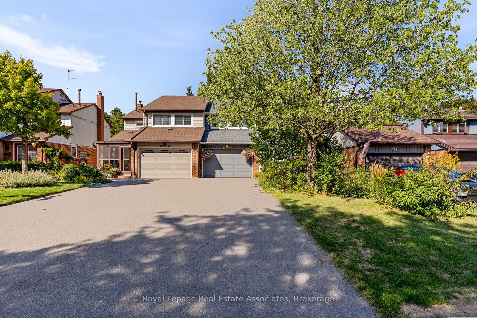Photo 32 of 4265 Thom Gardens, Mississauga, Erin Mills — HOMEH