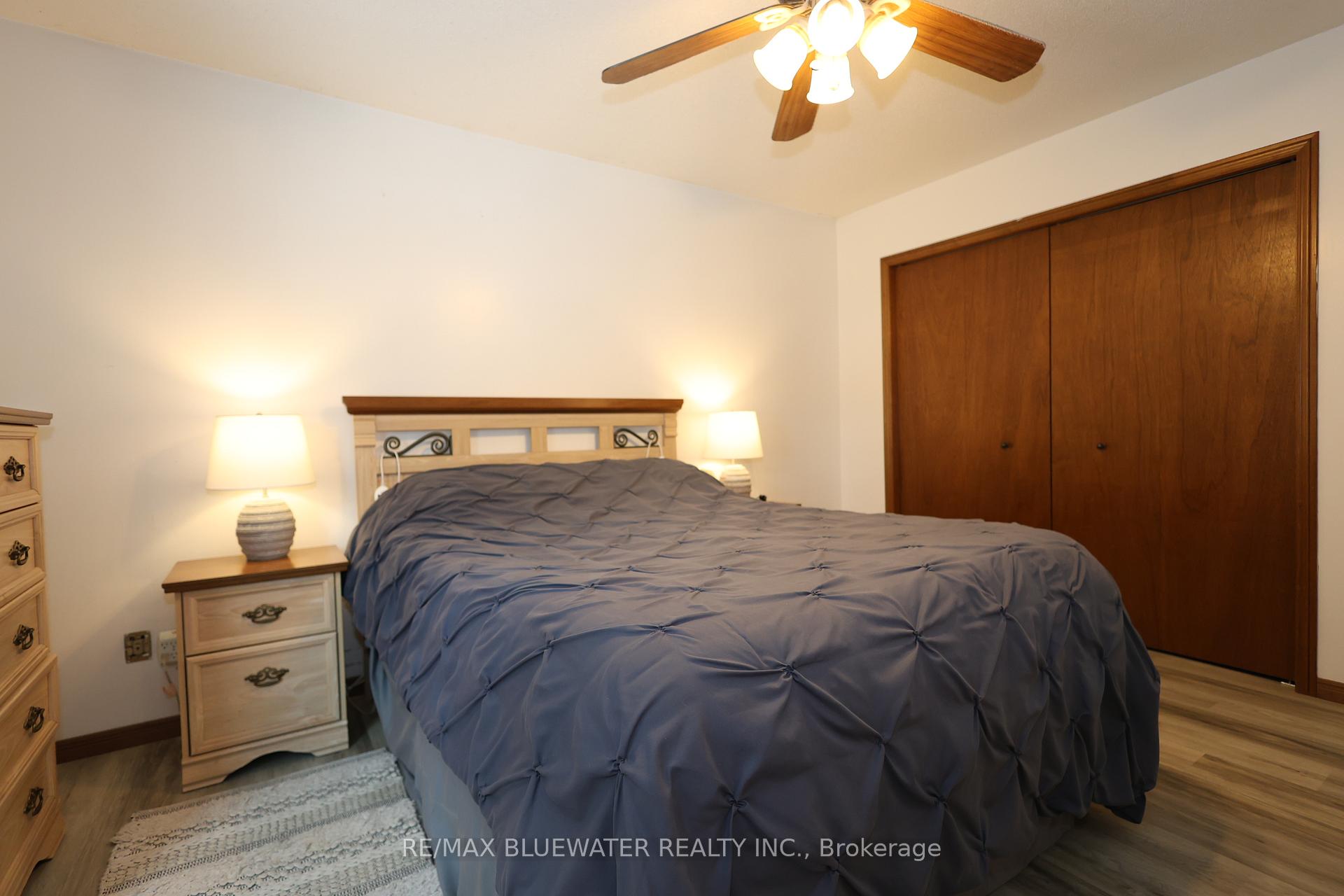 Photo 16 of 258 Victoria Street, North Middlesex, Parkhill — HOMEH