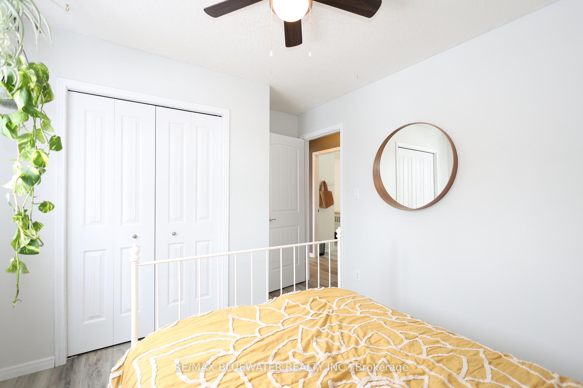 Photo 20 of 258 Victoria Street, North Middlesex, Parkhill — HOMEH