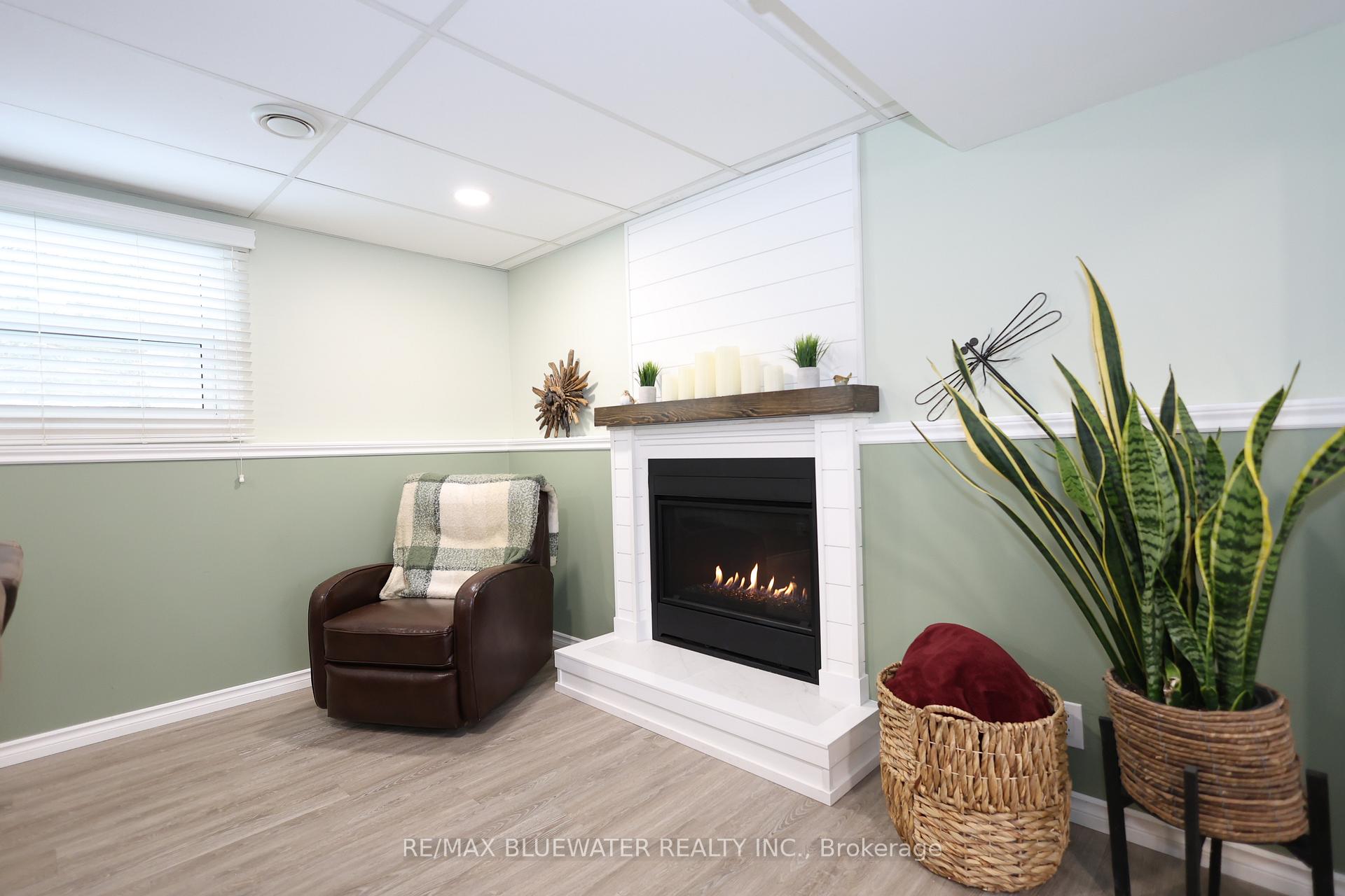 Photo 26 of 258 Victoria Street, North Middlesex, Parkhill — HOMEH