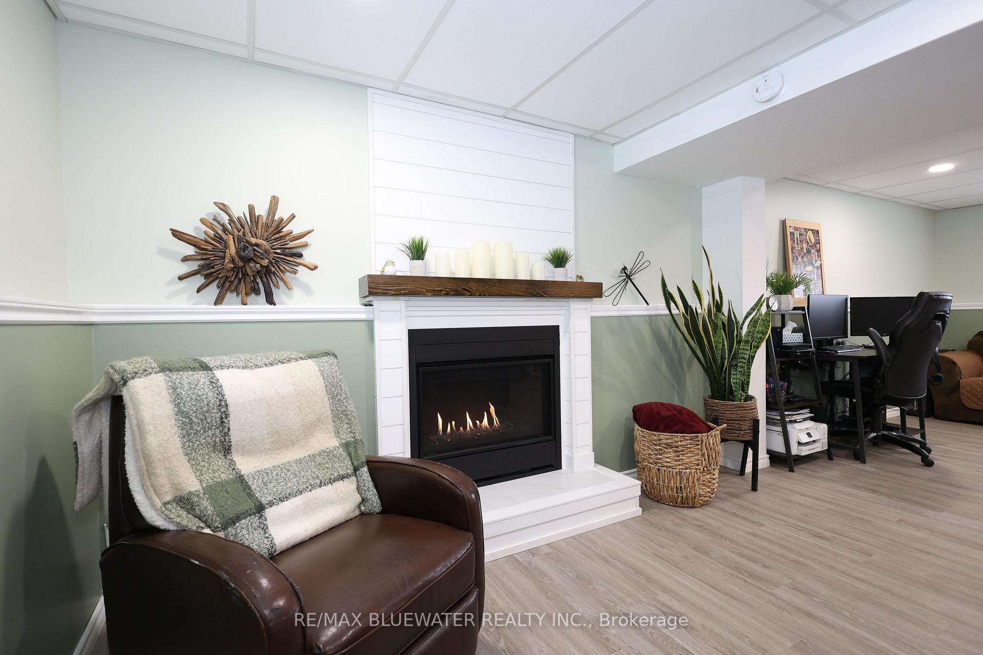 Photo 27 of 258 Victoria Street, North Middlesex, Parkhill — HOMEH