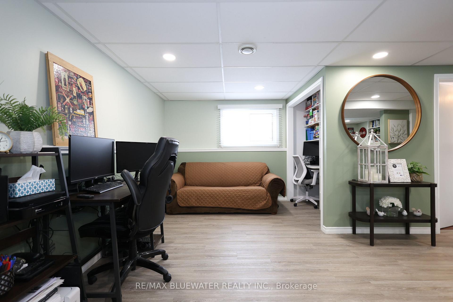 Photo 28 of 258 Victoria Street, North Middlesex, Parkhill — HOMEH