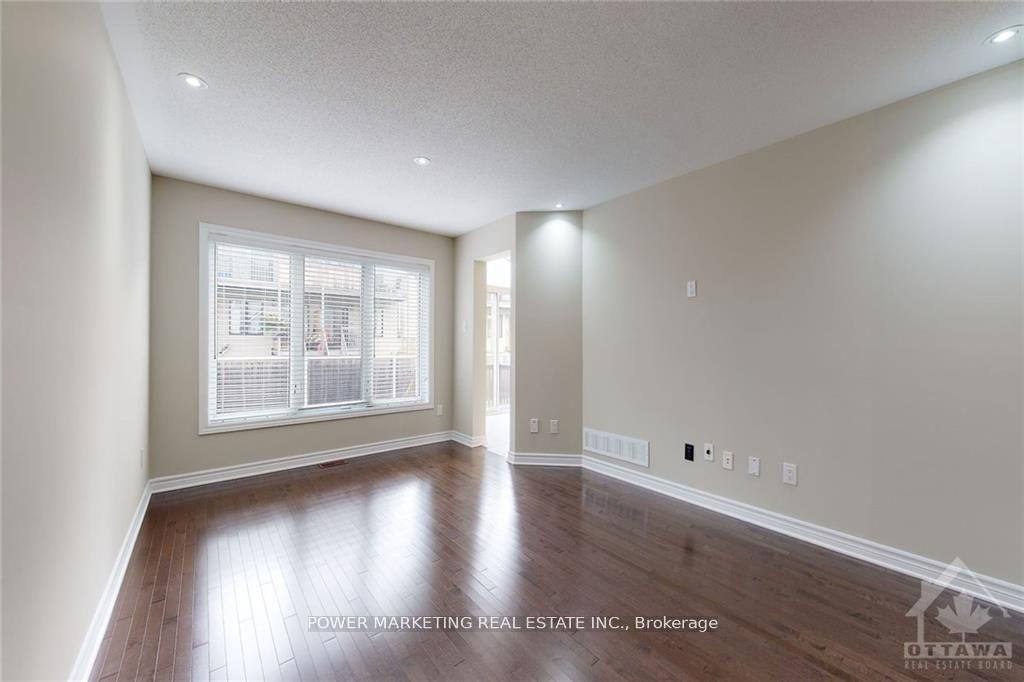 Photo 4 of 154 Lerta Way, Ottawa, Avalon West — HOMEH