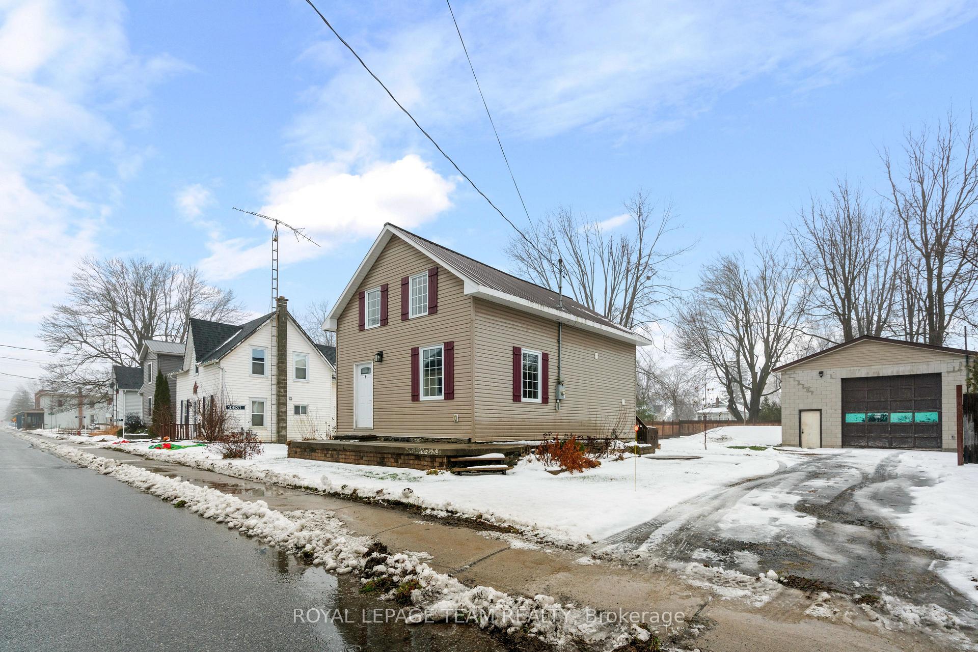 Photo 5 of 10631 Main Street, North Dundas, North Dundas (Mountain) Twp — HOMEH