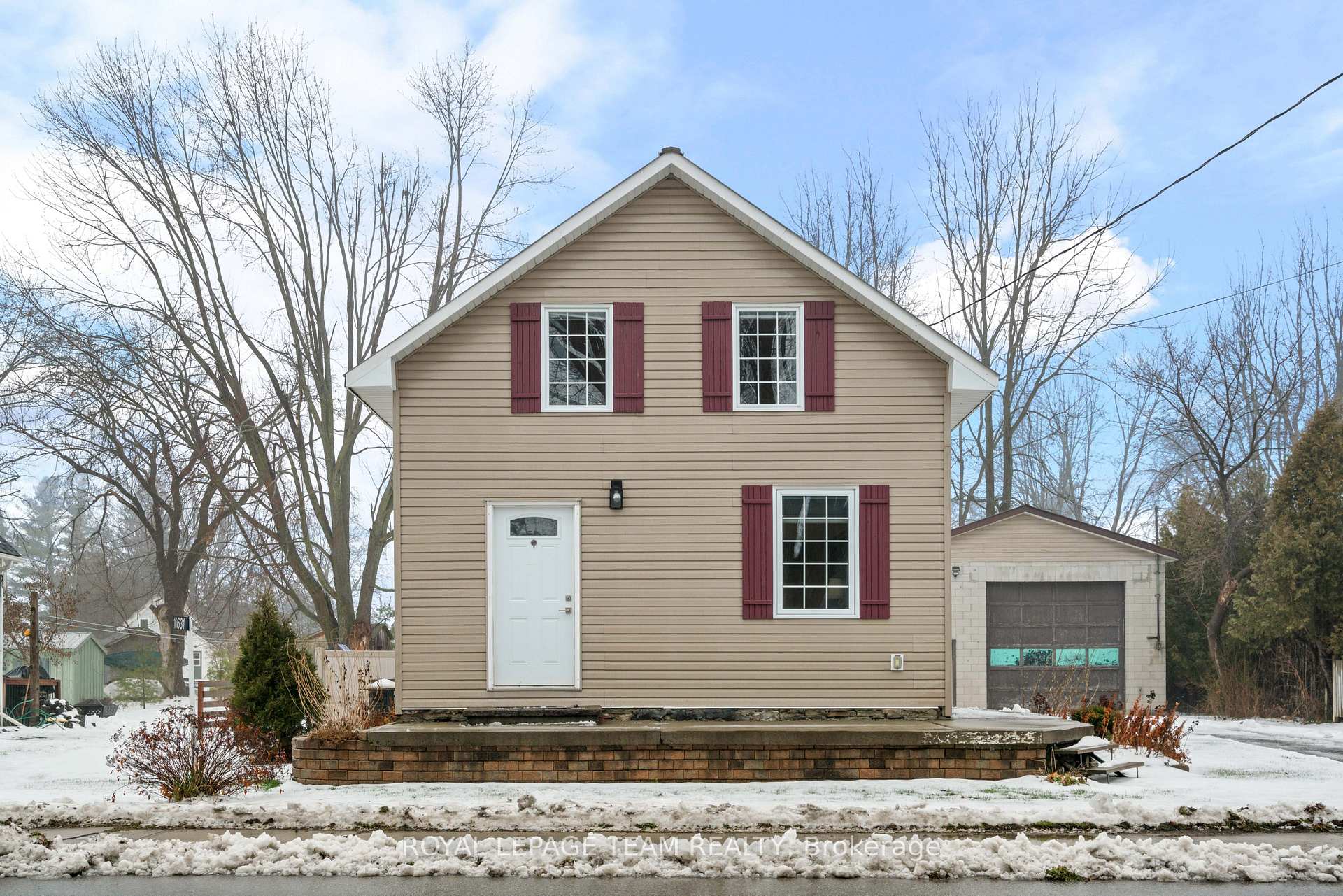 Photo 6 of 10631 Main Street, North Dundas, North Dundas (Mountain) Twp — HOMEH