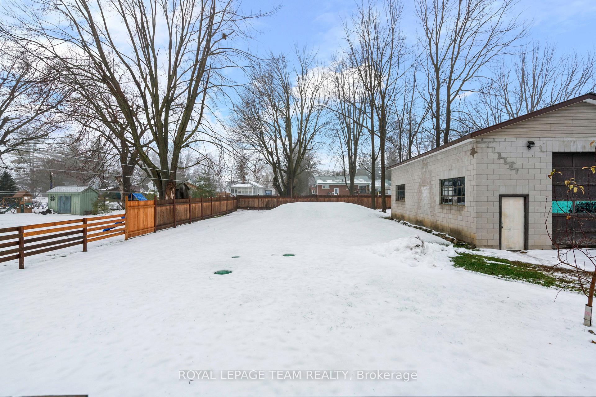 Photo 7 of 10631 Main Street, North Dundas, North Dundas (Mountain) Twp — HOMEH