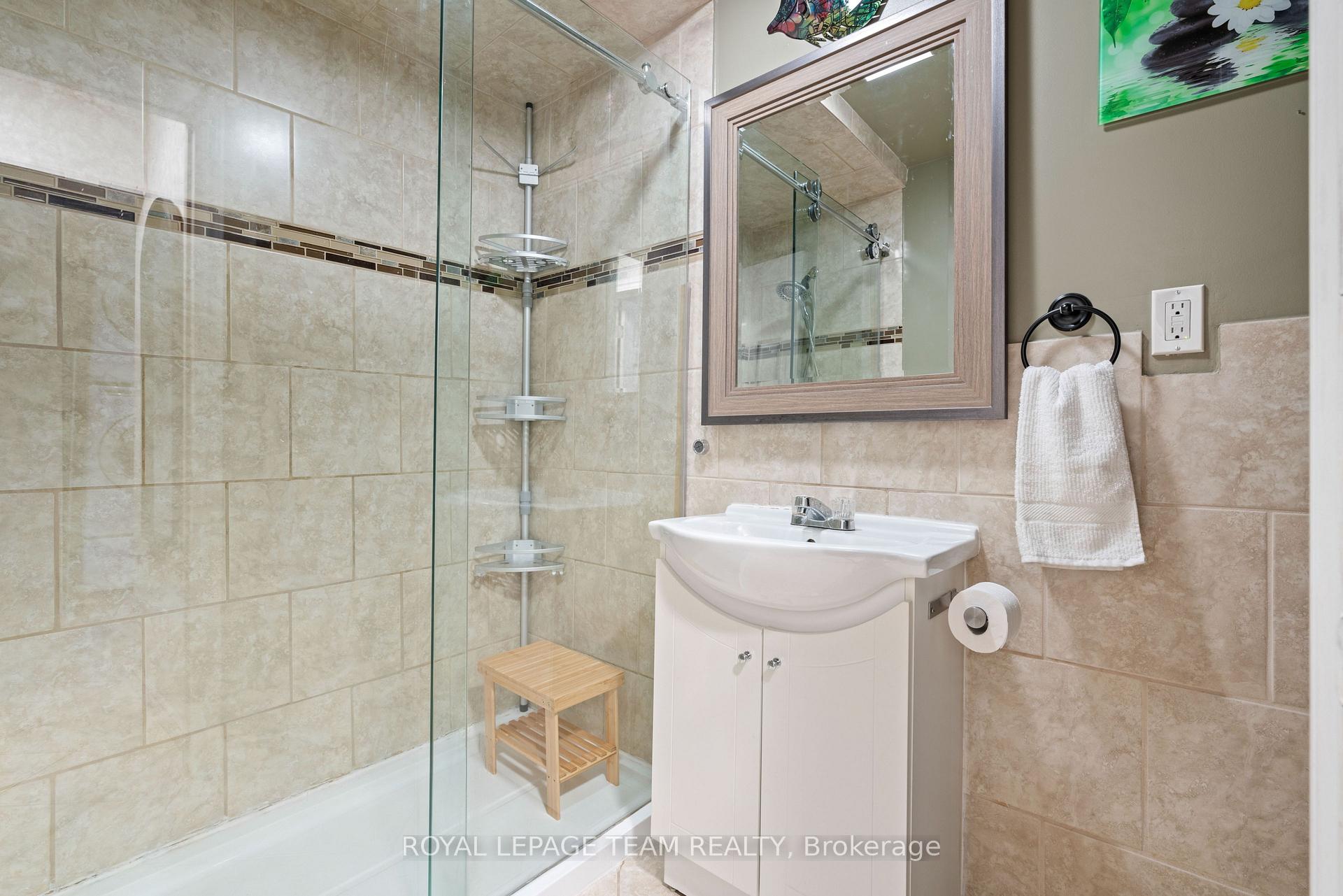 Photo 19 of 10631 Main Street, North Dundas, North Dundas (Mountain) Twp — HOMEH