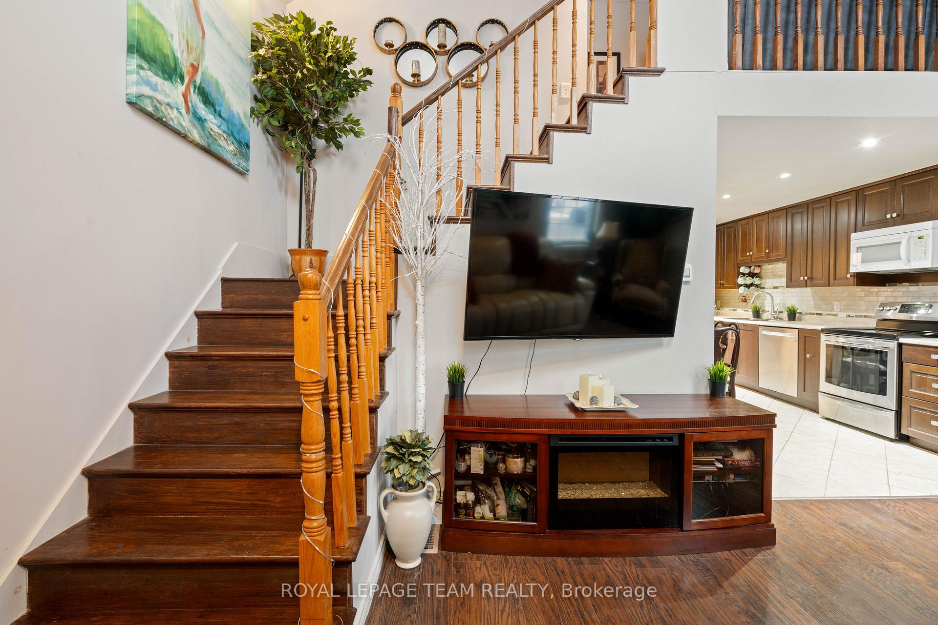 Photo 21 of 10631 Main Street, North Dundas, North Dundas (Mountain) Twp — HOMEH