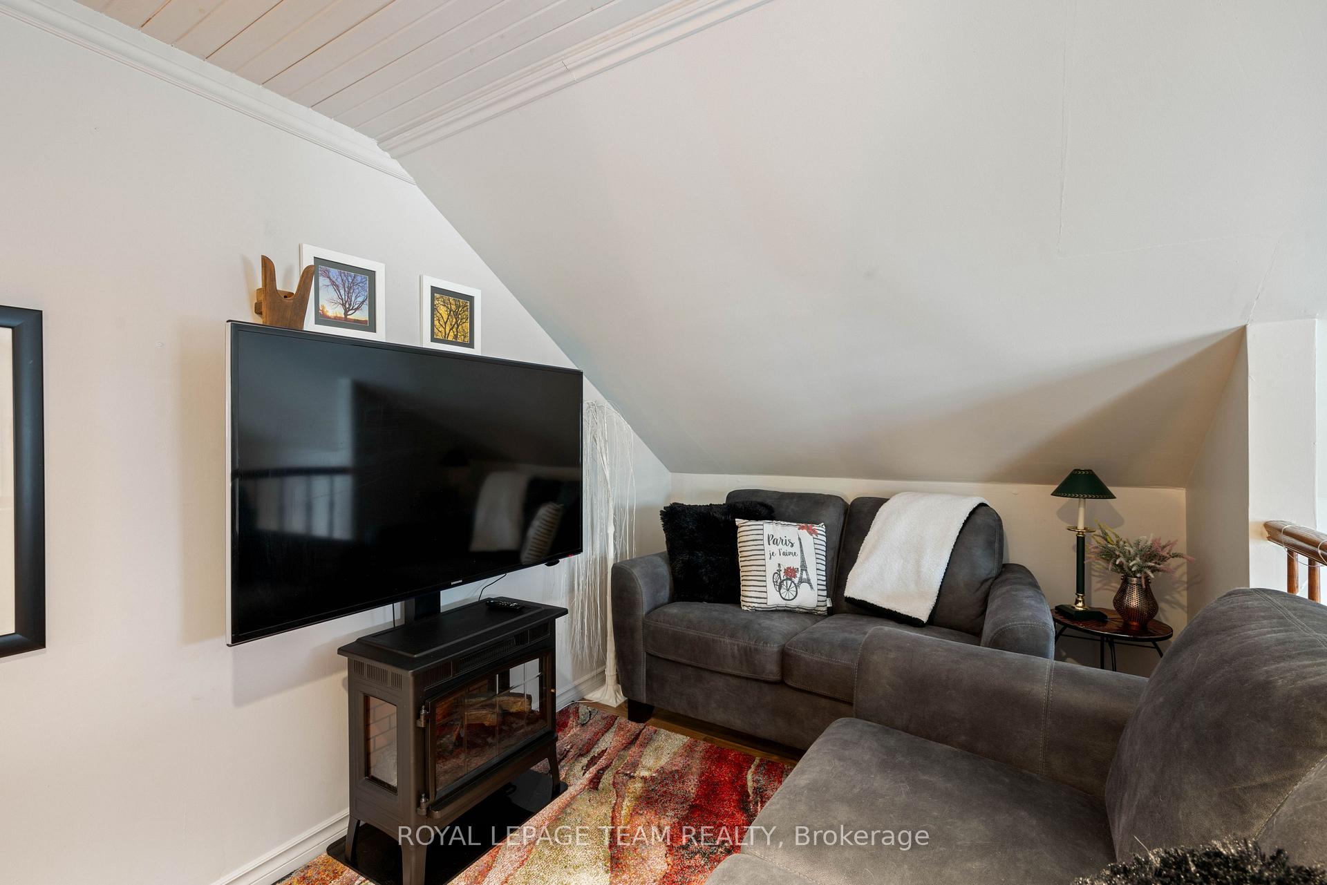 Photo 27 of 10631 Main Street, North Dundas, North Dundas (Mountain) Twp — HOMEH