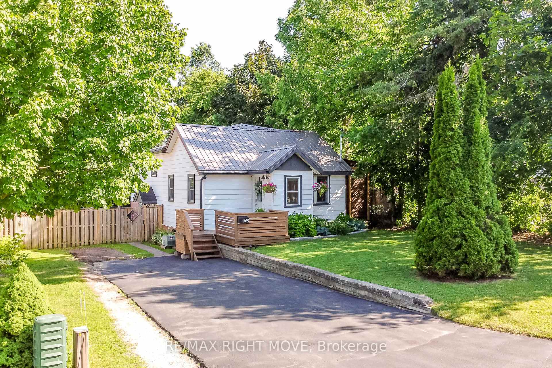 Photo 1 of 369 Homewood Avenue, Orillia — HOMEH