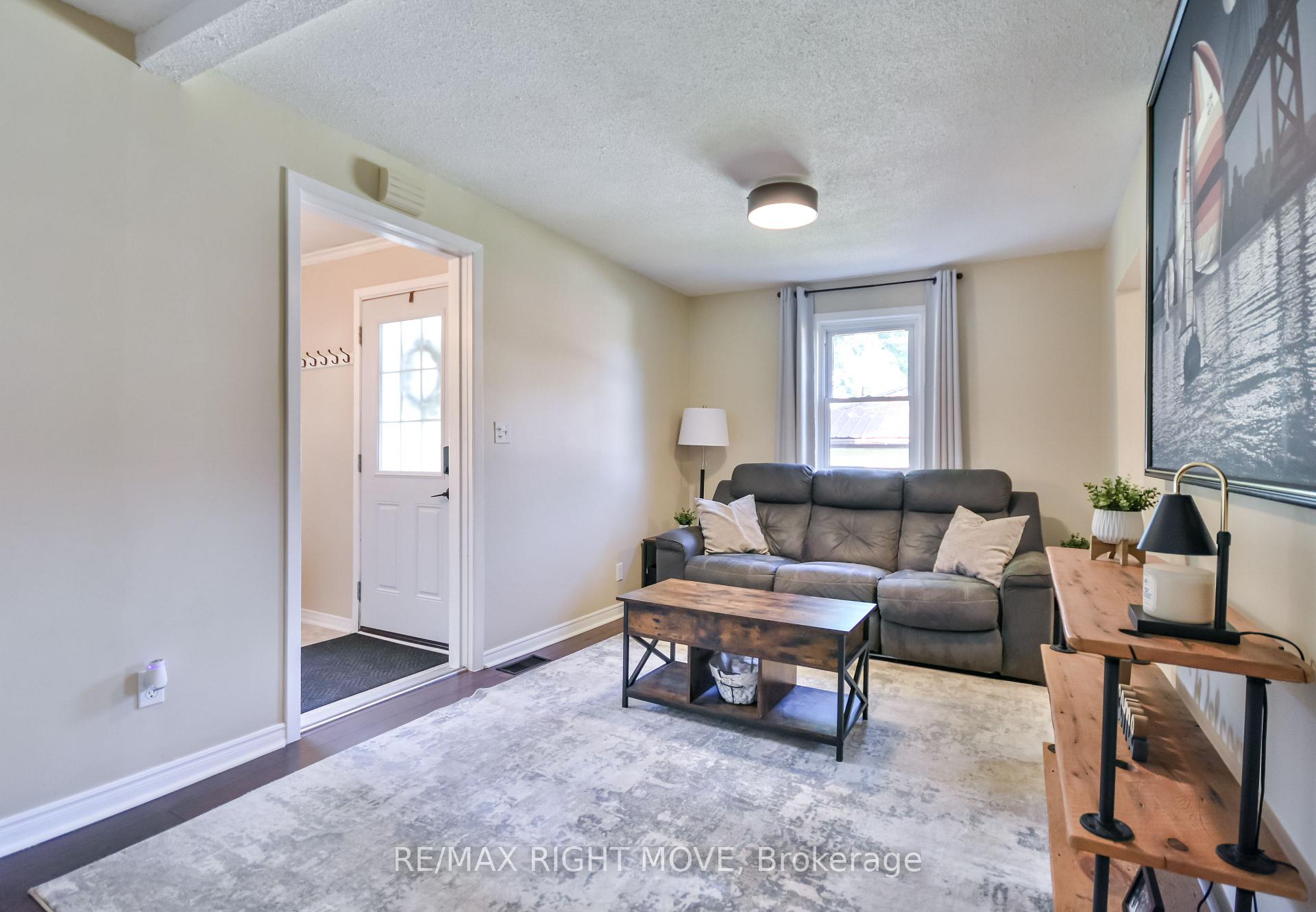 Photo 7 of 369 Homewood Avenue, Orillia — HOMEH