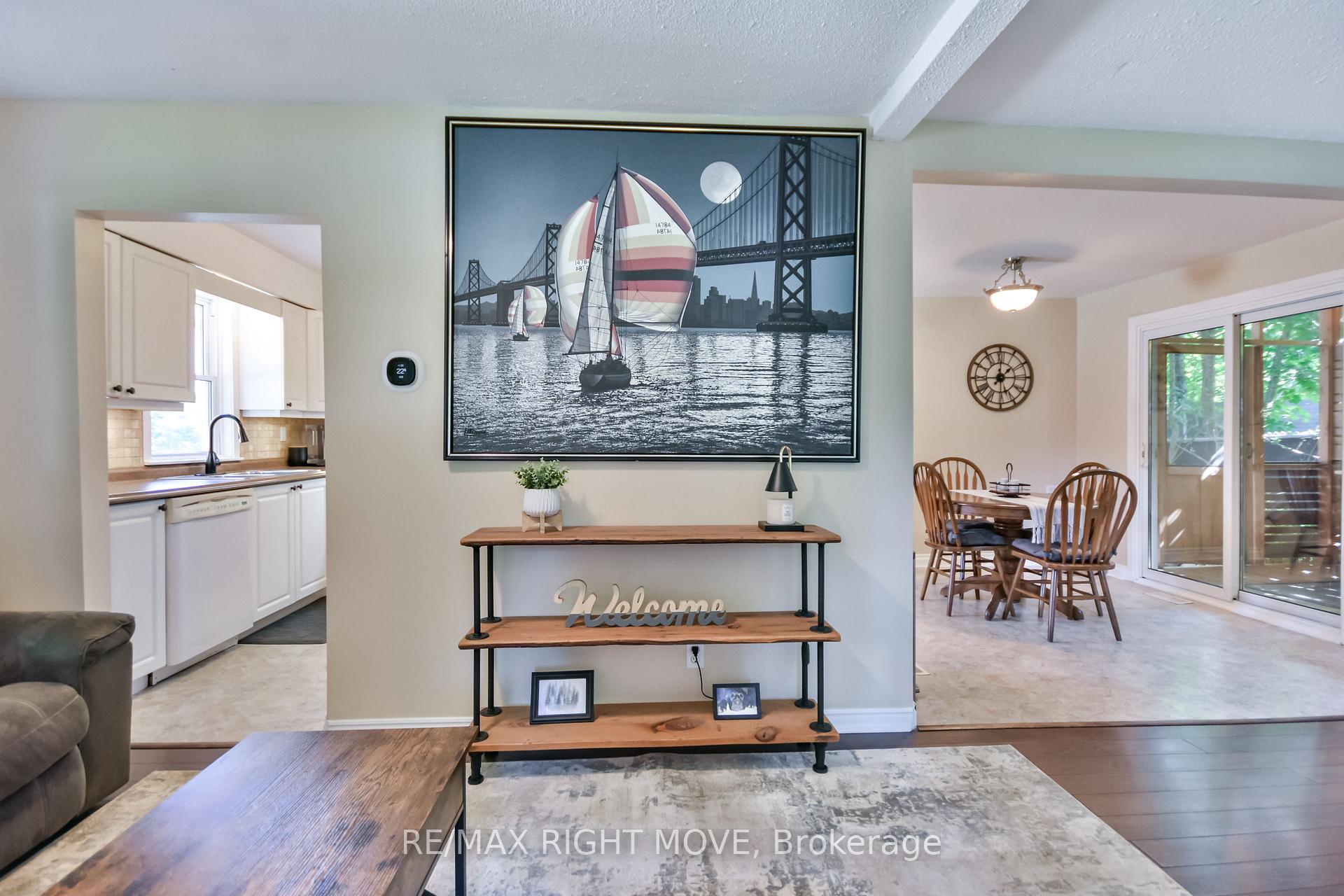 Photo 8 of 369 Homewood Avenue, Orillia — HOMEH