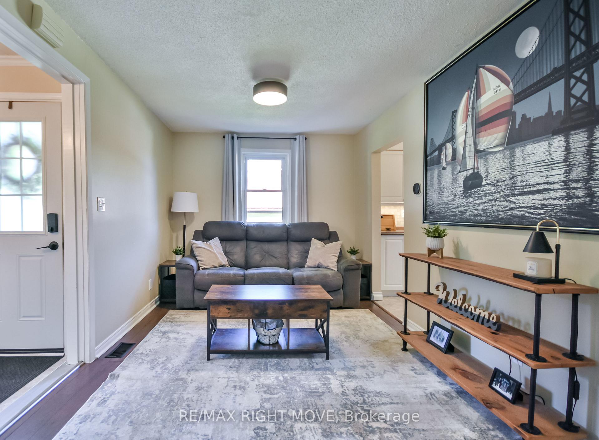 Photo 9 of 369 Homewood Avenue, Orillia — HOMEH