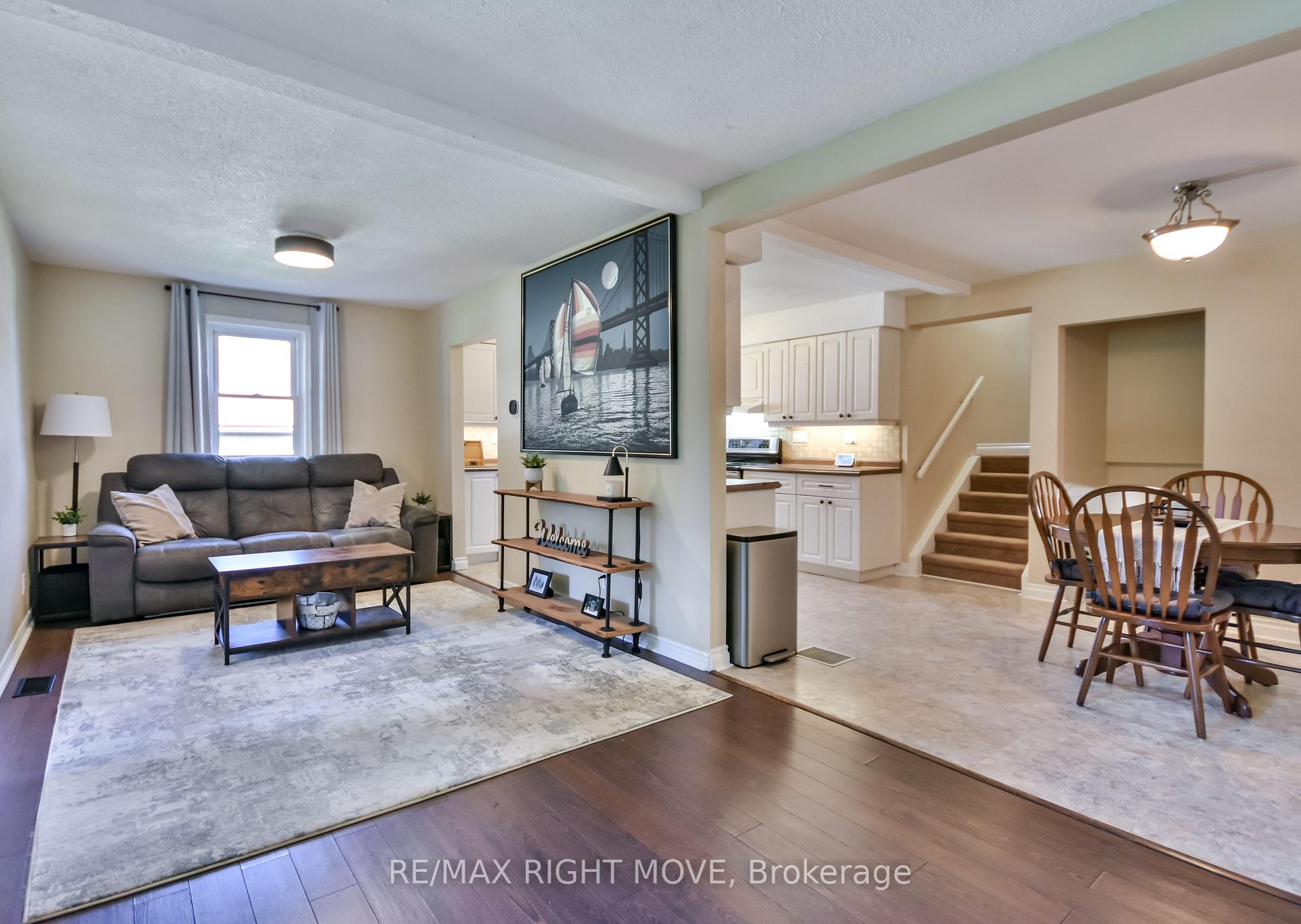 Photo 10 of 369 Homewood Avenue, Orillia — HOMEH