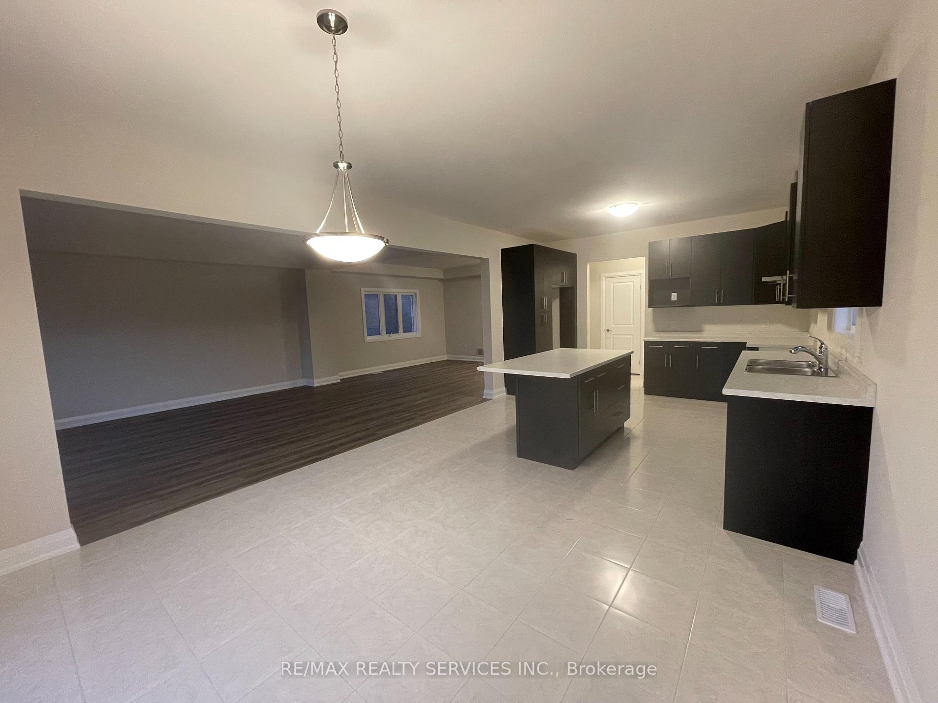 Photo 13 of 31 Samuel Avenue, Pelham, Fonthill — HOMEH