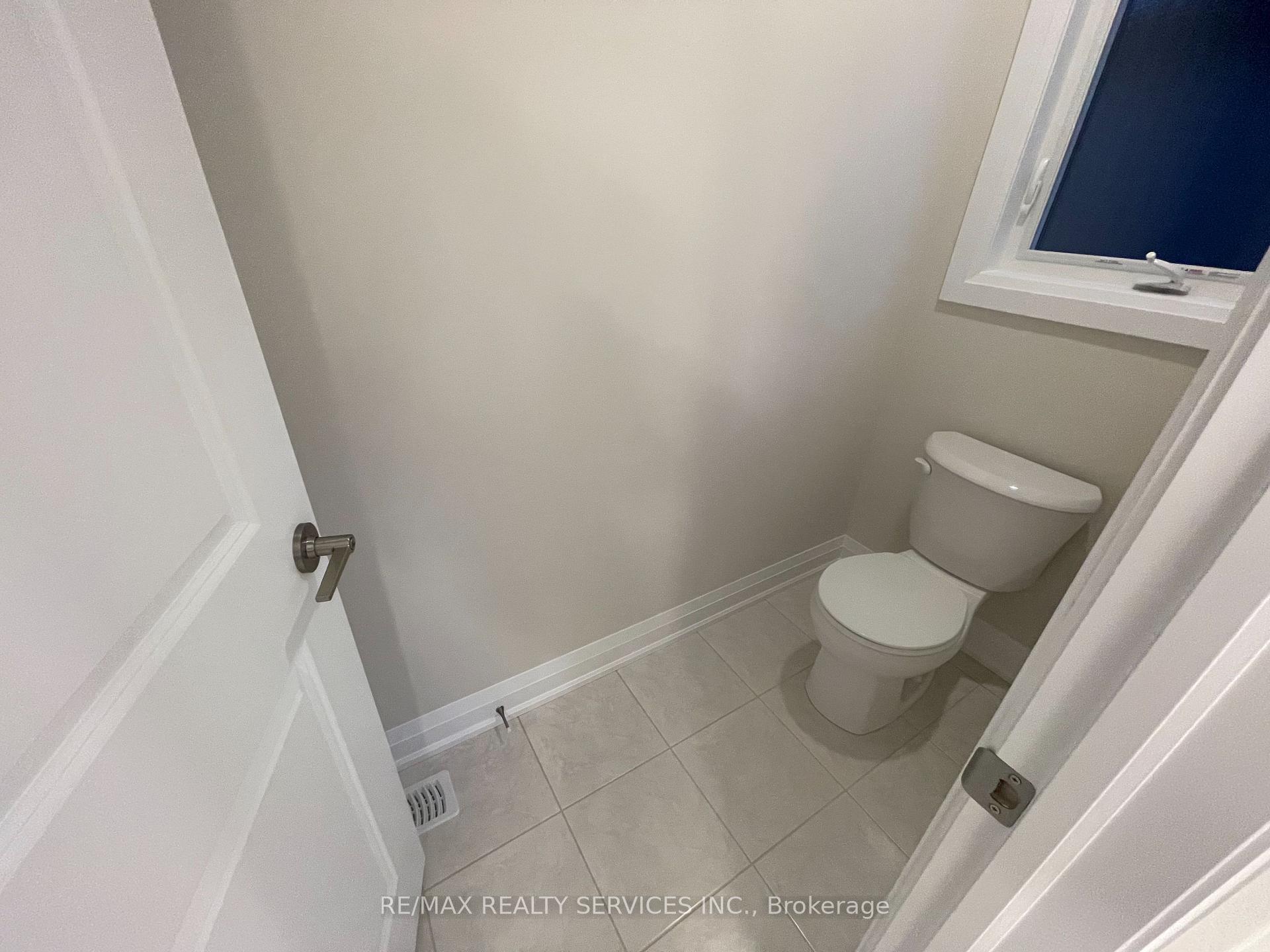 Photo 18 of 31 Samuel Avenue, Pelham, Fonthill — HOMEH