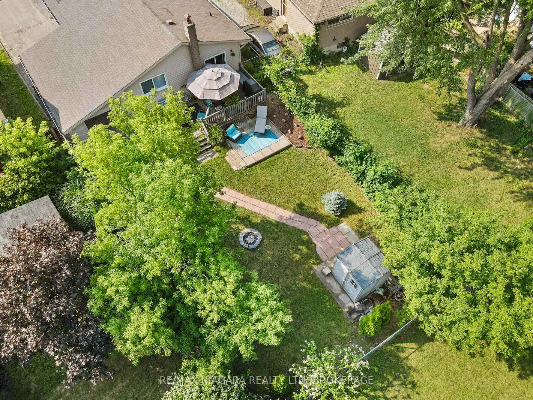 Photo 30 of 8071 Paddock Trail Drive, Niagara Falls, Ascot — HOMEH