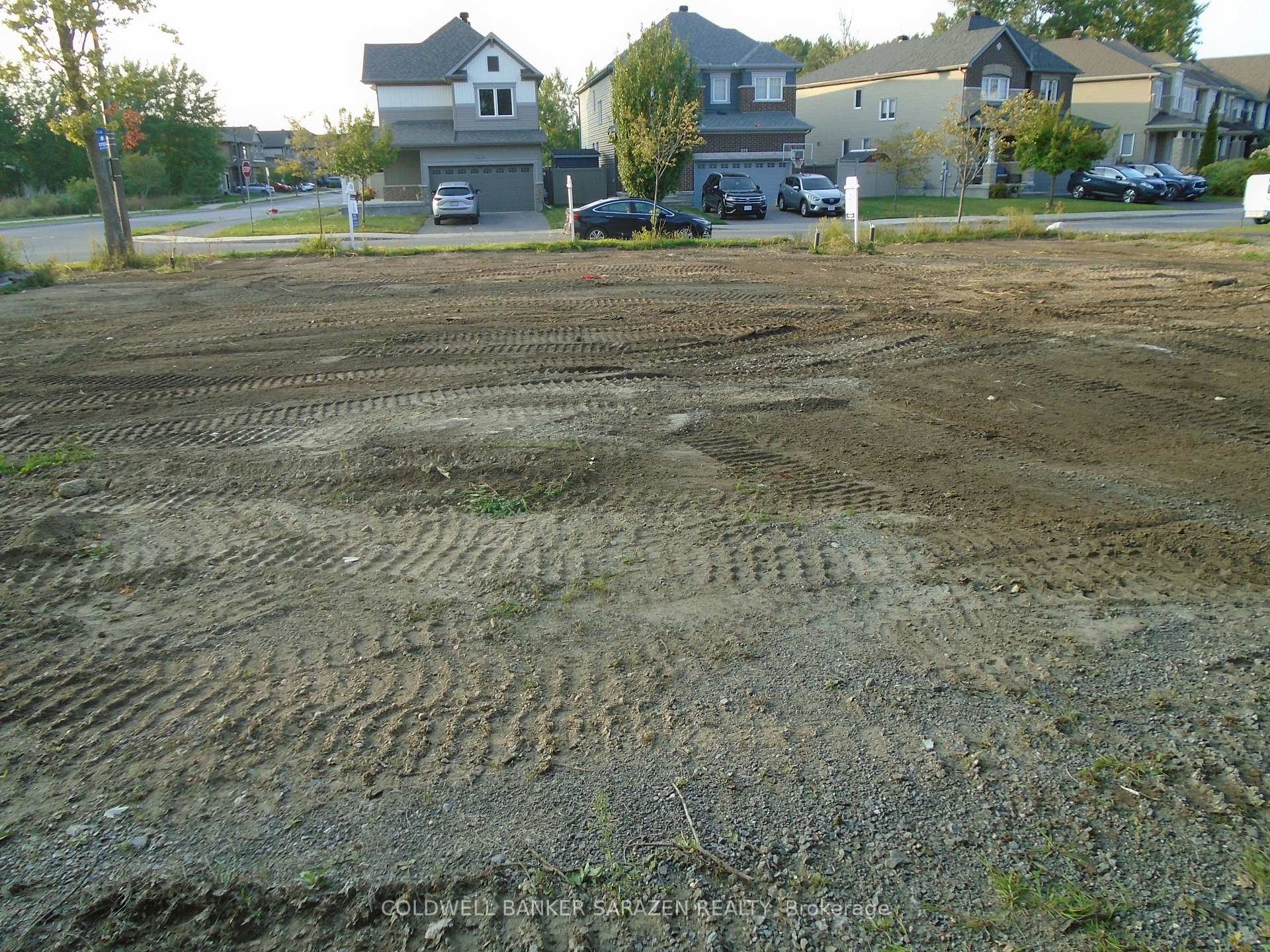 Photo 3 of 281 Enclave Walk E, Ottawa, Mer Bleue/Bradley Estates/Anderson Park — HOMEH