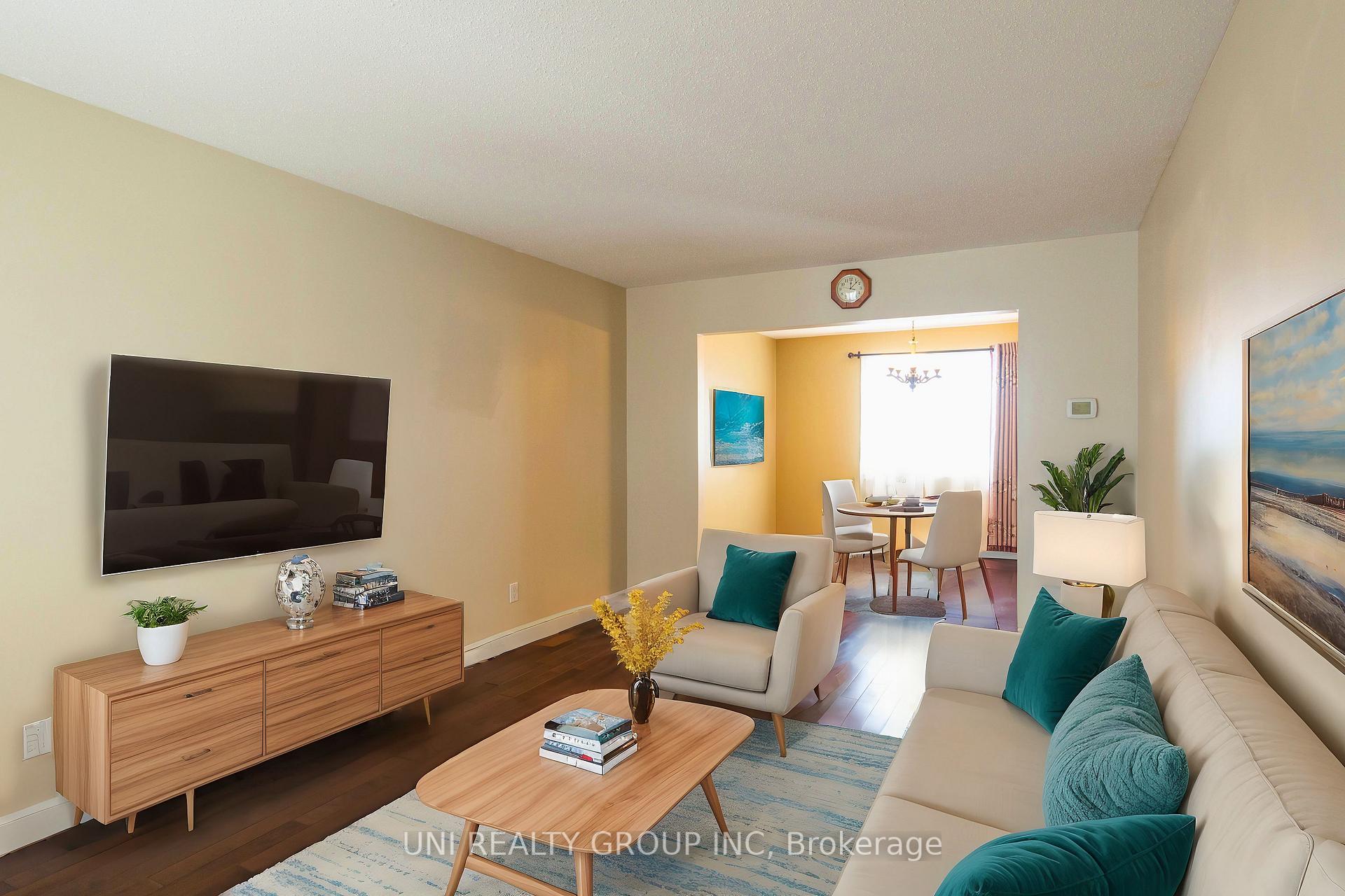 Photo 12 of 2067 Legrand Crescent, Ottawa, Queenswood Heights South — HOMEH