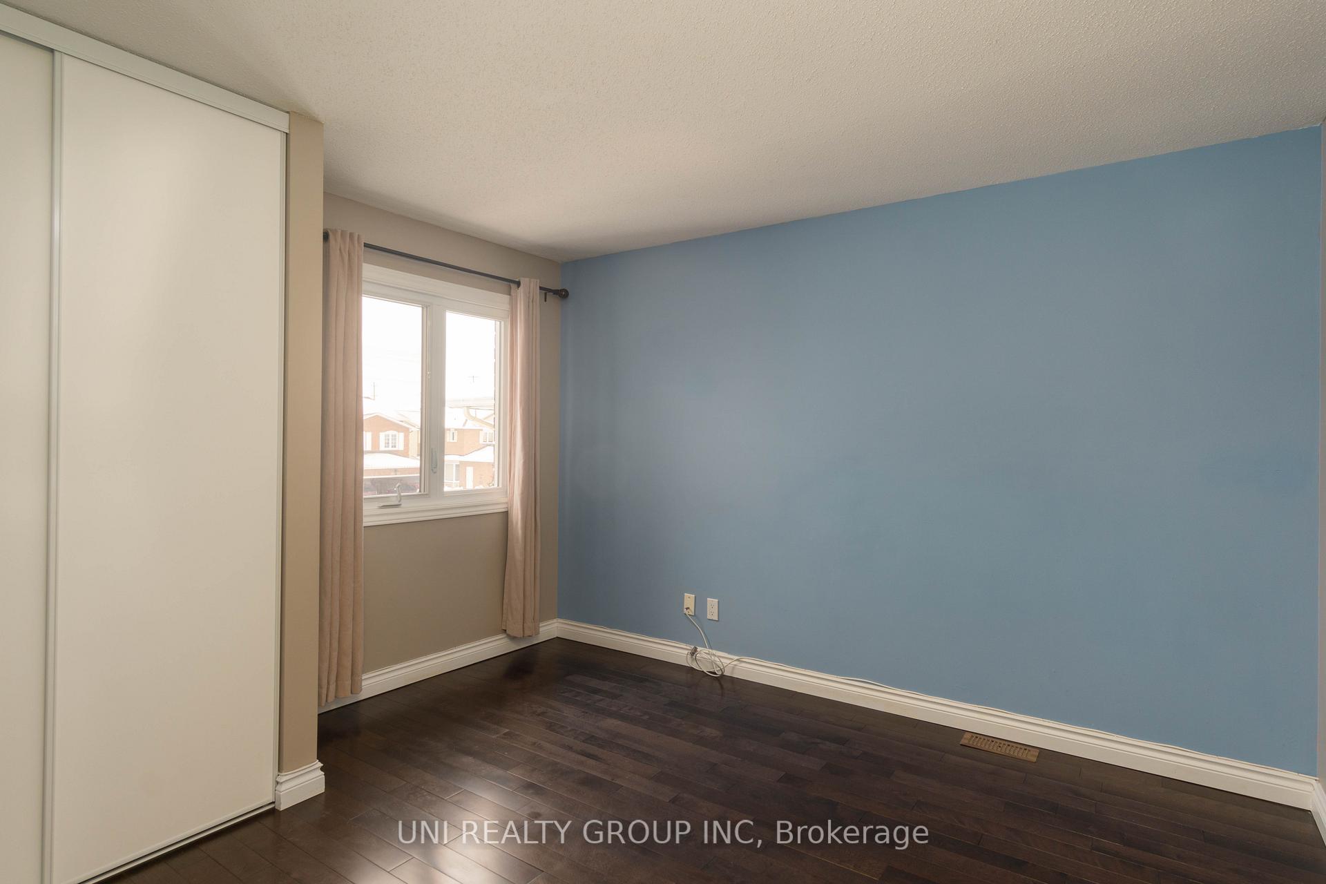 Photo 31 of 2067 Legrand Crescent, Ottawa, Queenswood Heights South — HOMEH