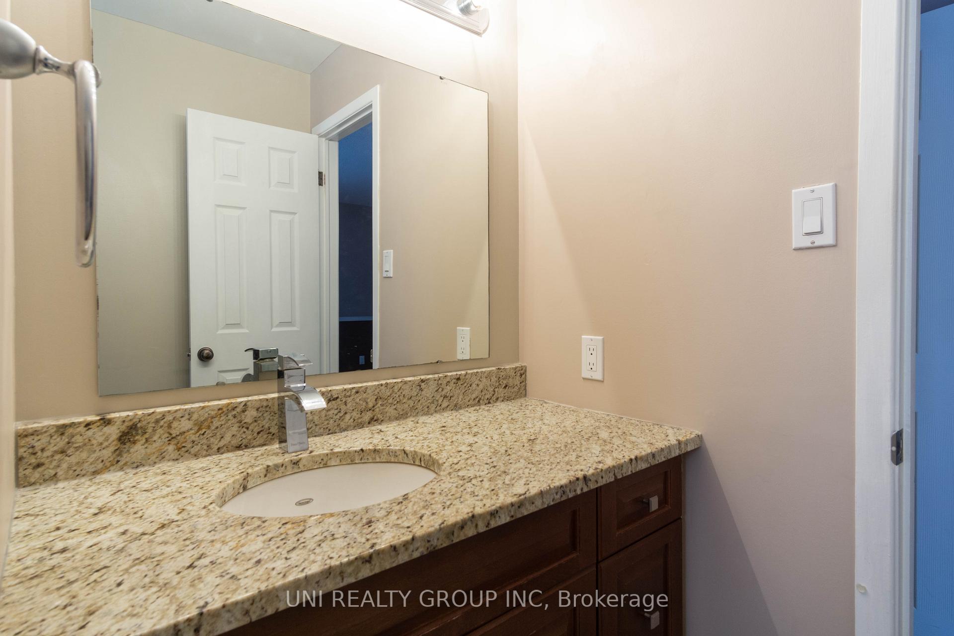 Photo 44 of 2067 Legrand Crescent, Ottawa, Queenswood Heights South — HOMEH