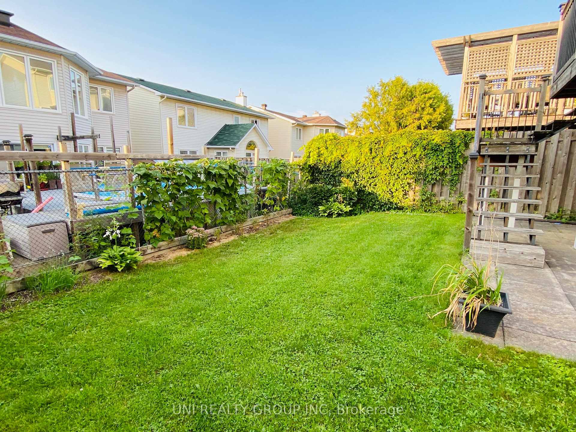 Photo 49 of 2067 Legrand Crescent, Ottawa, Queenswood Heights South — HOMEH