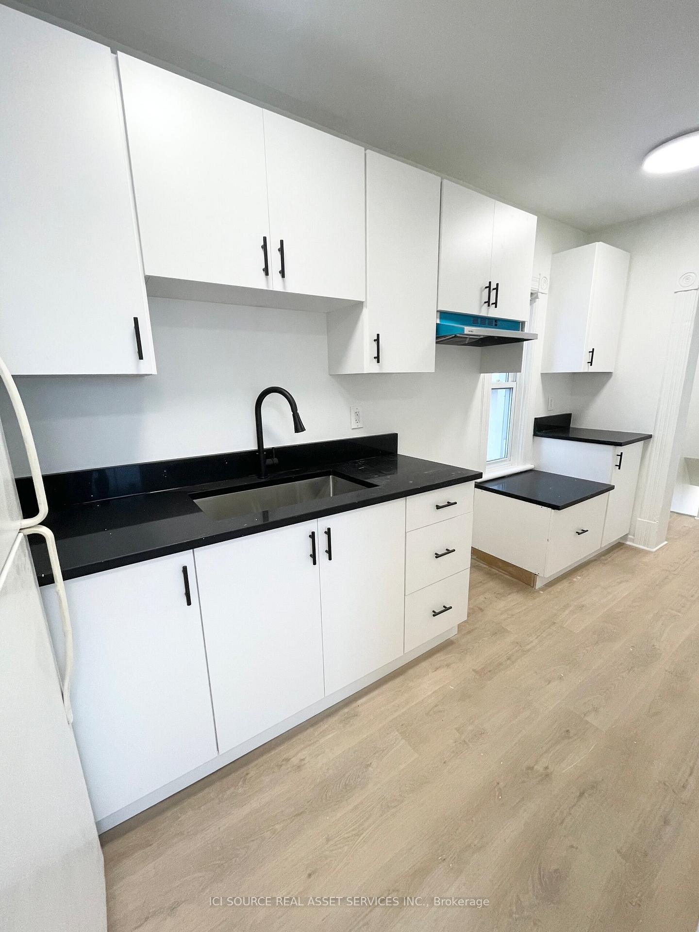 Photo 2 of Unit Upper, 552 Bay Street, Ottawa, Ottawa Centre — HOMEH