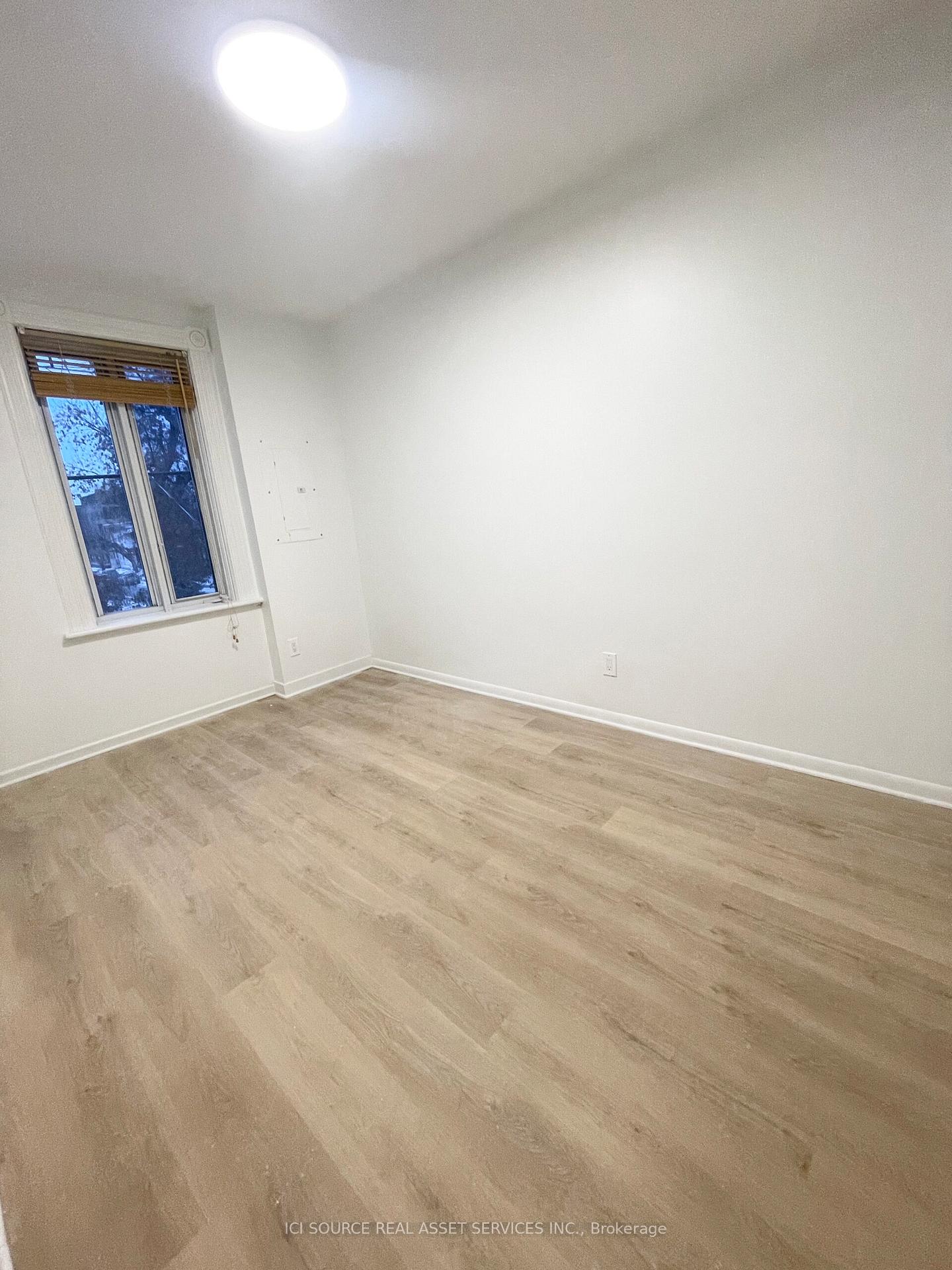 Photo 4 of Unit Upper, 552 Bay Street, Ottawa, Ottawa Centre — HOMEH