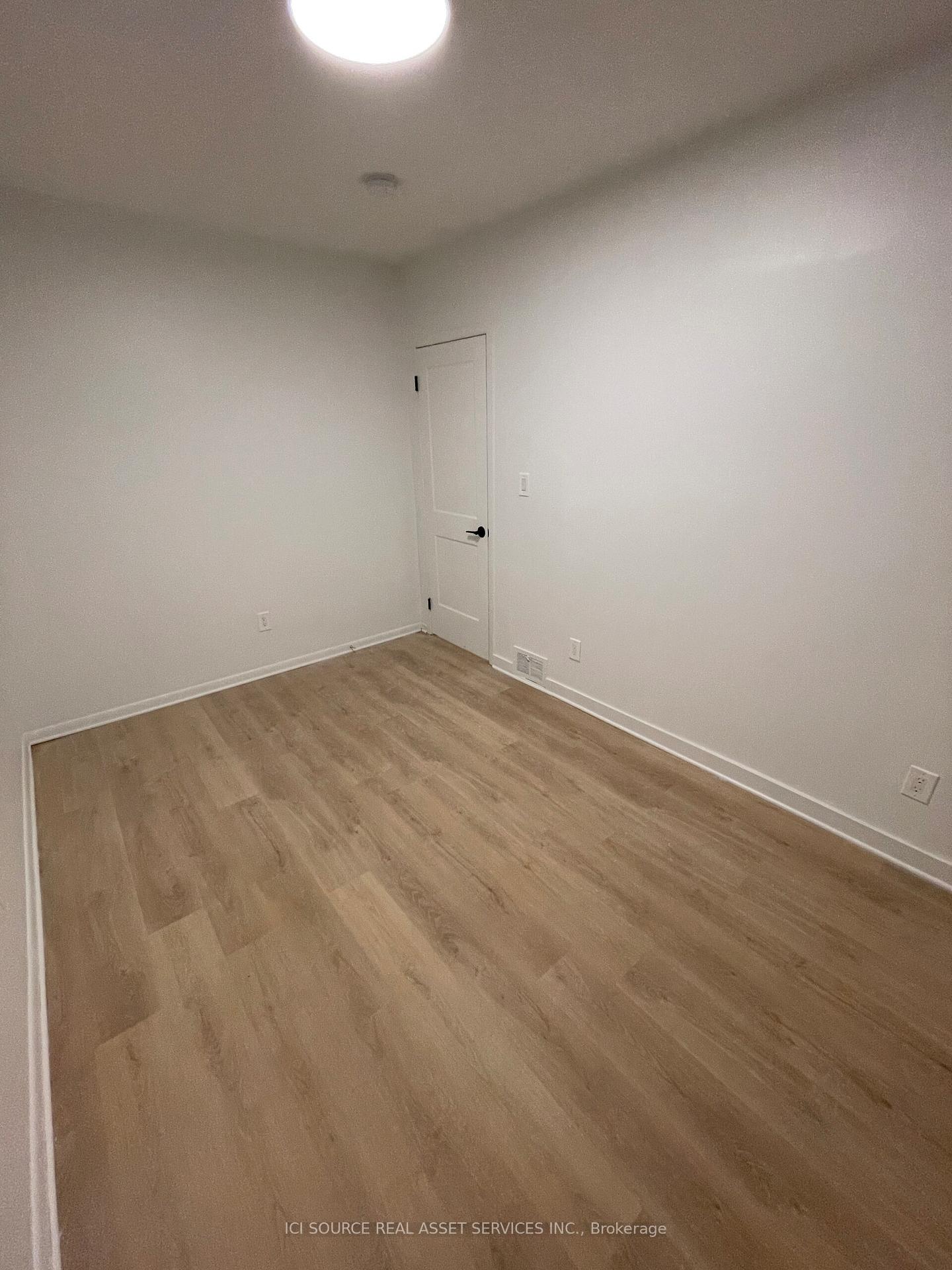 Photo 5 of Unit Upper, 552 Bay Street, Ottawa, Ottawa Centre — HOMEH