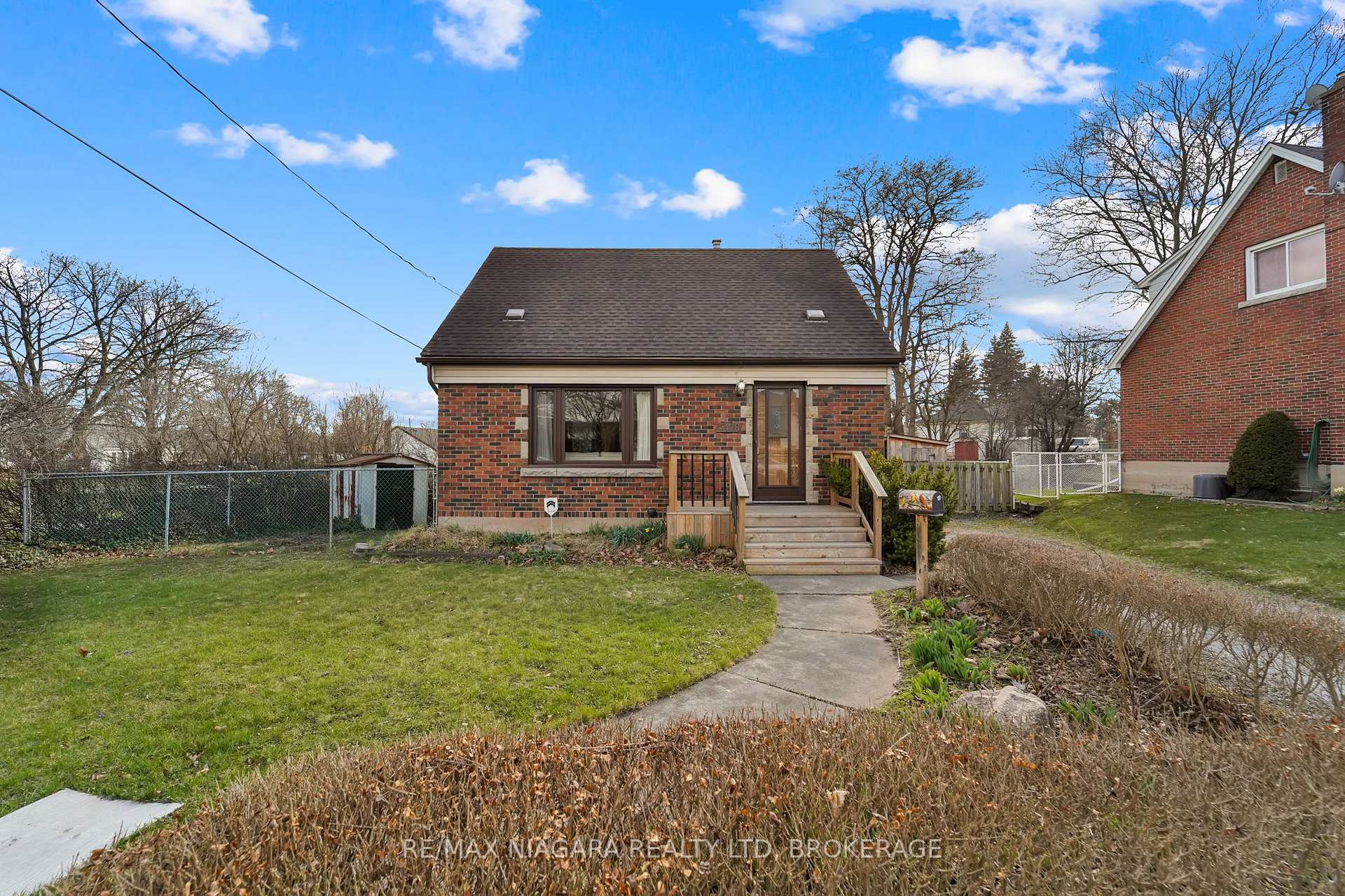 Photo 1 of 5428 Inglis Drive, Niagara Falls, Cherrywood — HOMEH
